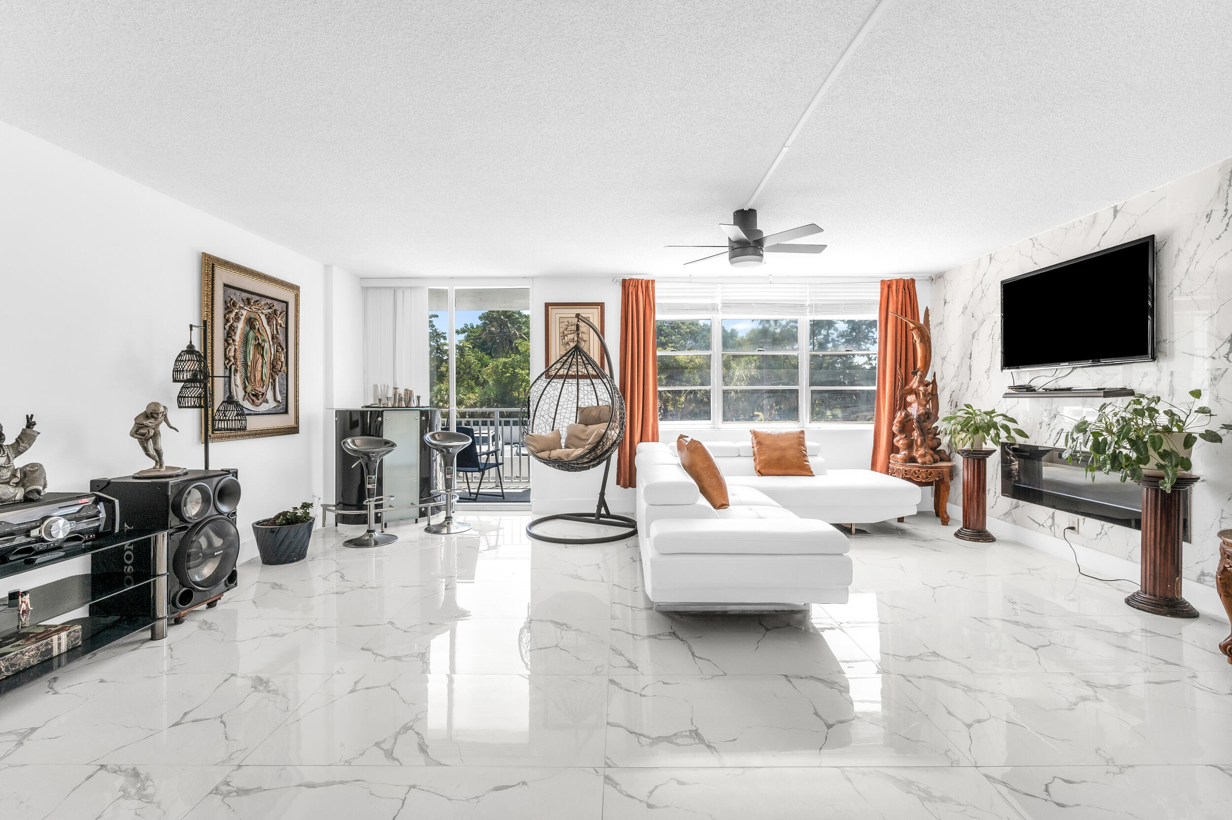 Foto de propiedad en 2150 SANS SOUCI Boulevard C204, North Miami, FL 33181 North Miami con MLS# 