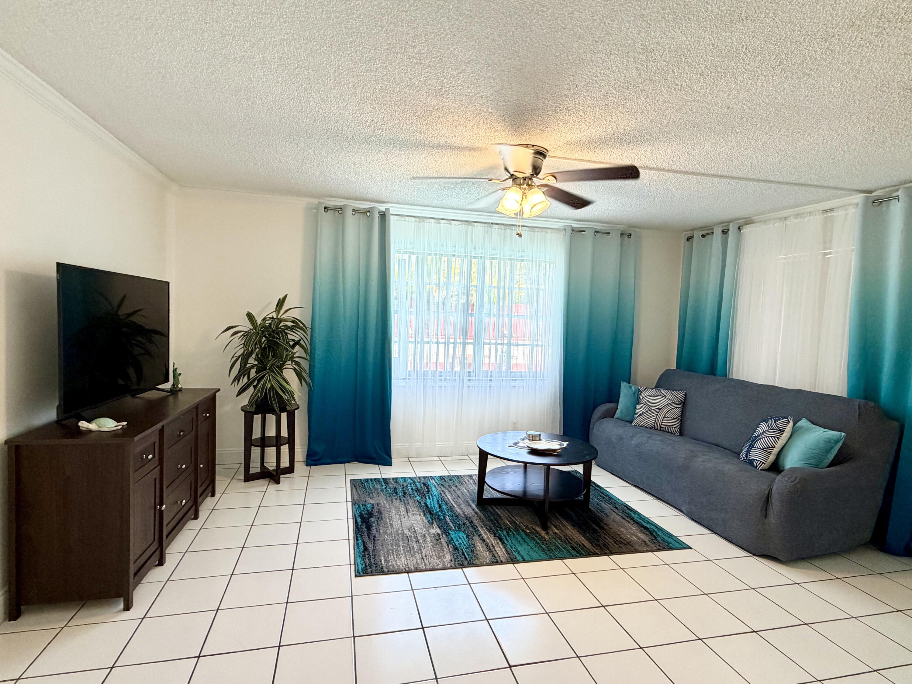 Foto de propiedad en 500 NE 1ST Street 2, Pompano Beach, FL 33060 Pompano Beach con MLS# 