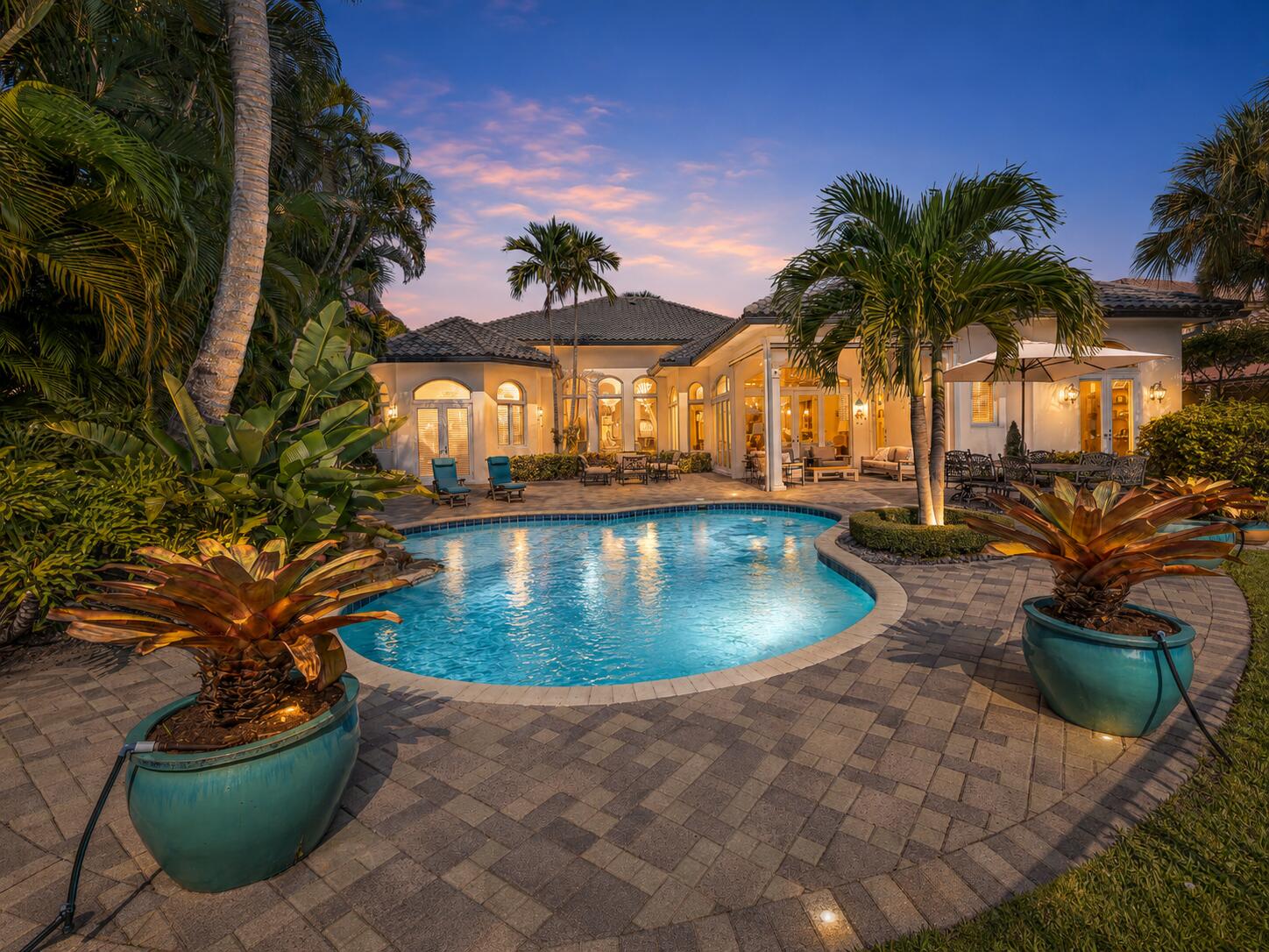 Foto de propiedad en 17582 Middle Lake Drive, Boca Raton, FL 33496 Boca Raton con MLS# 