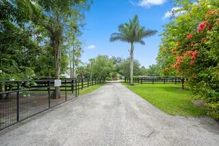 Foto de propiedad en 708 Rambling Drive Circle ~ Barn & Apartment, Wellington, FL 33414 Wellington con MLS# 