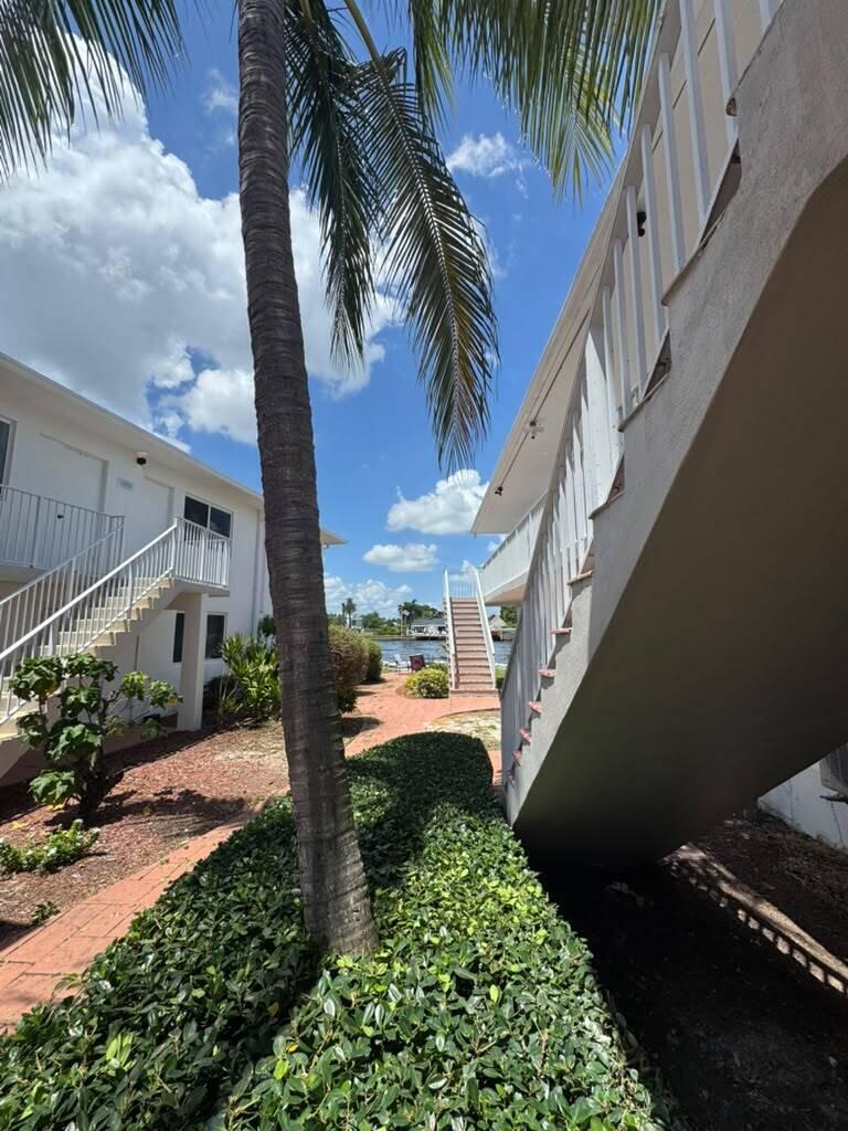 Foto de propiedad en 999 S RIVERSIDE Drive 101, Pompano Beach, FL 33062 Pompano Beach con MLS# 