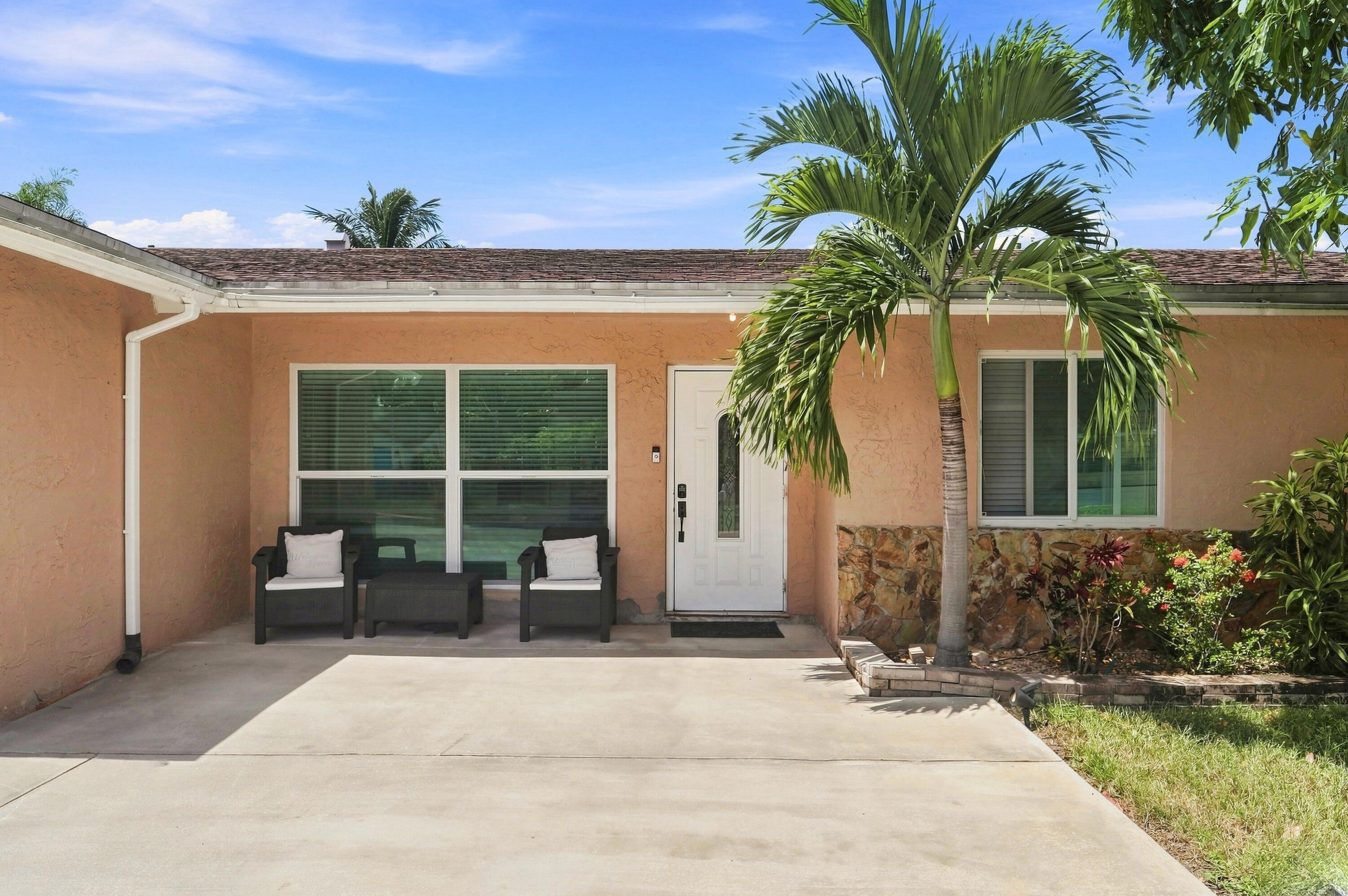Foto de propiedad en 4665 NW 113TH Avenue, Sunrise, FL 33323 Sunrise con MLS# 