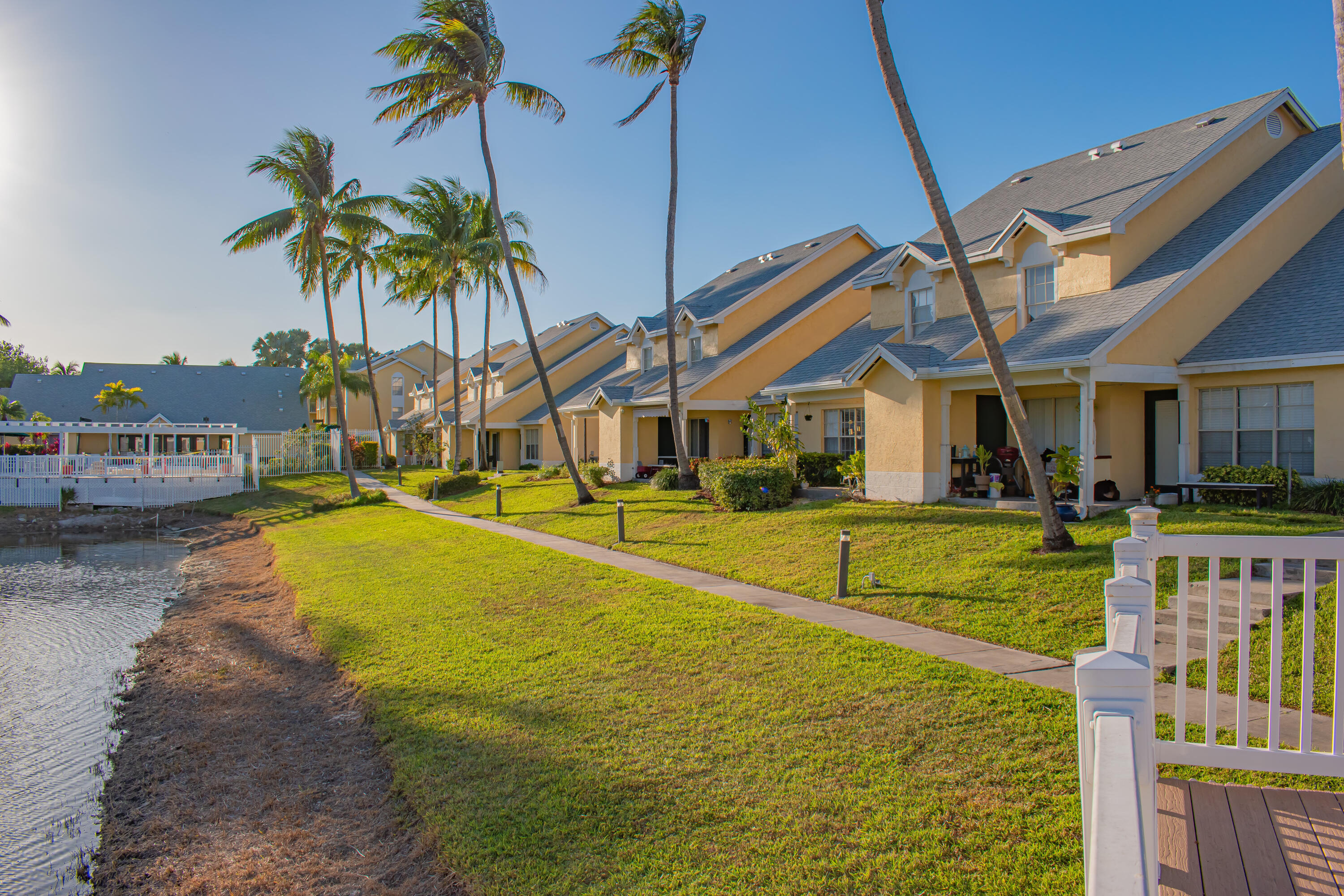 Foto de propiedad en 6292 LA COSTA Drive F, Boca Raton, FL 33433 Boca Raton con MLS# 