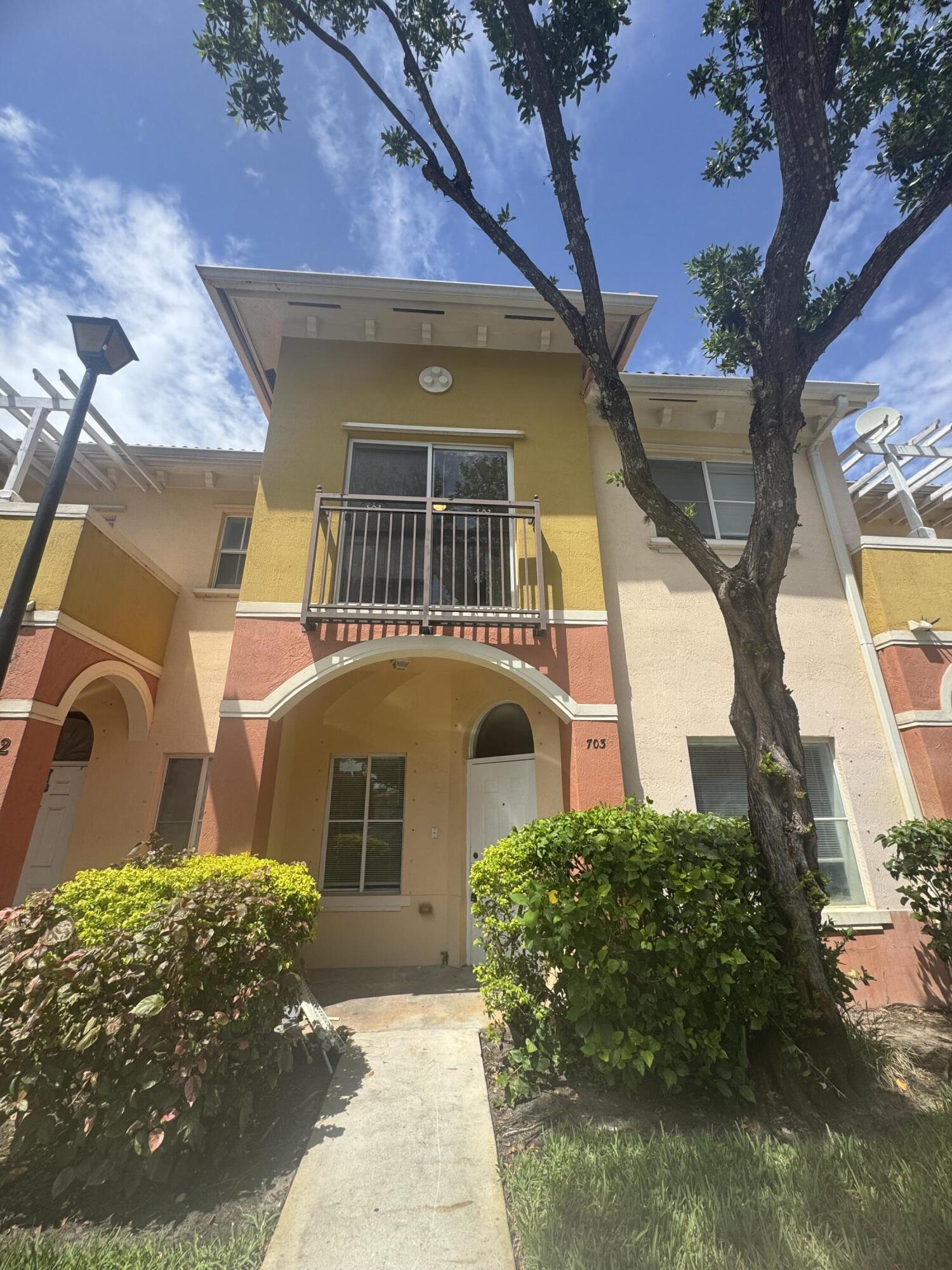 En Venta 703 N SANTA CATALINA Circle 703, North Lauderdale, FL 33068, North Lauderdale, FL 33068