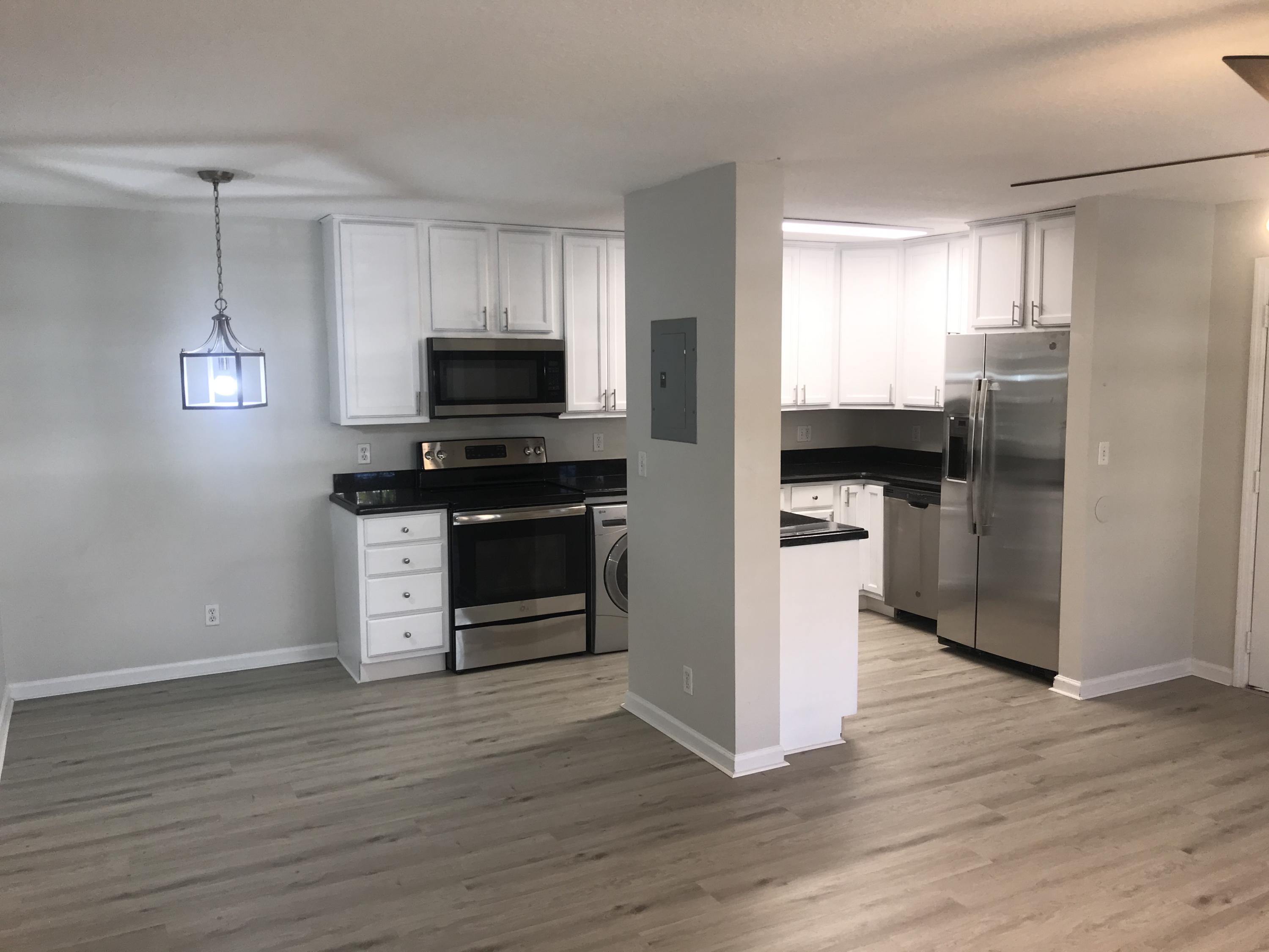 En Renta 120 N Lakeside Drive Apartment 1, Lake Worth Beach, FL 33460, Lake Worth Beach, FL 33460