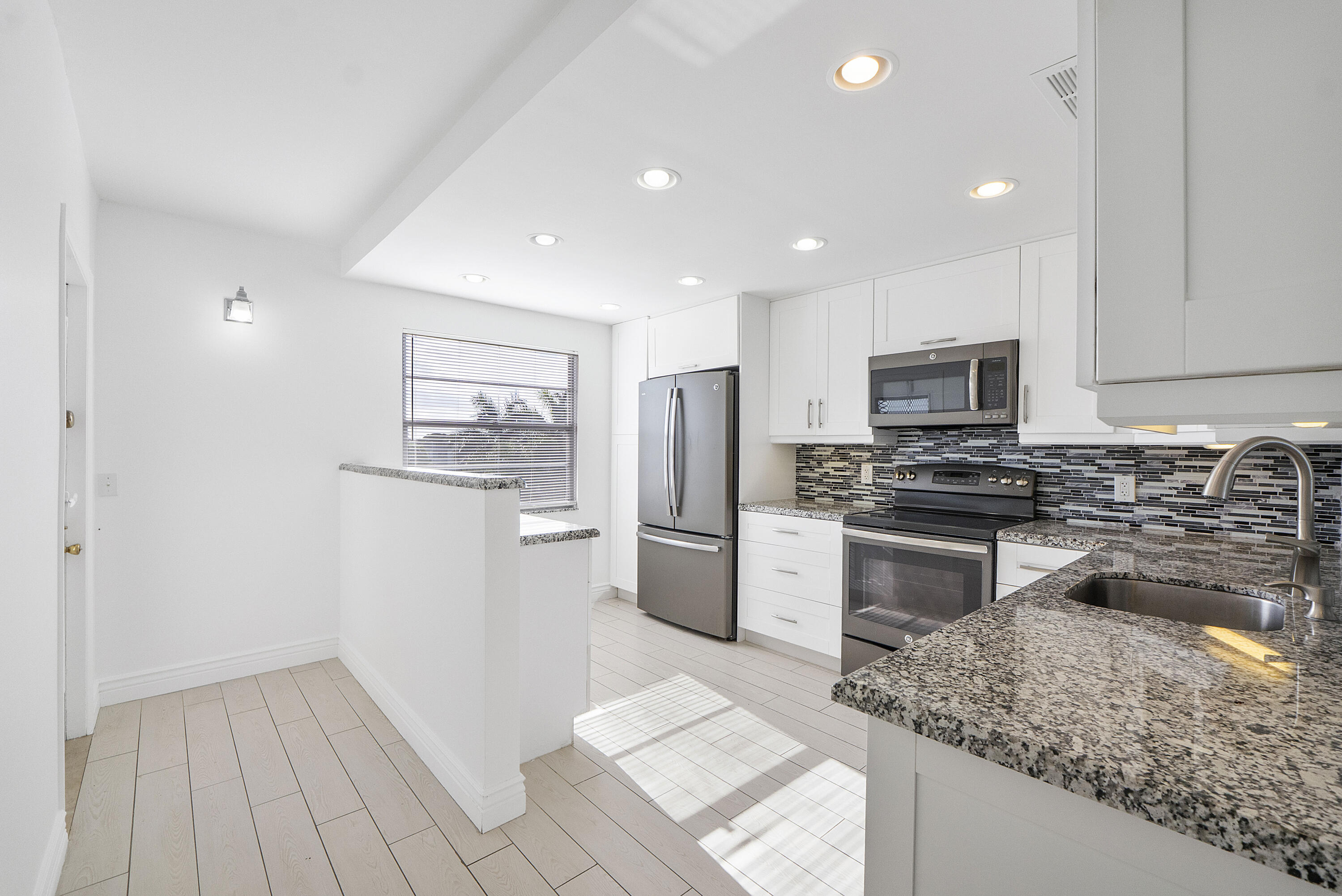 Foto de propiedad en 4072 Guildford D, Boca Raton, FL 33434 Boca Raton con MLS# 