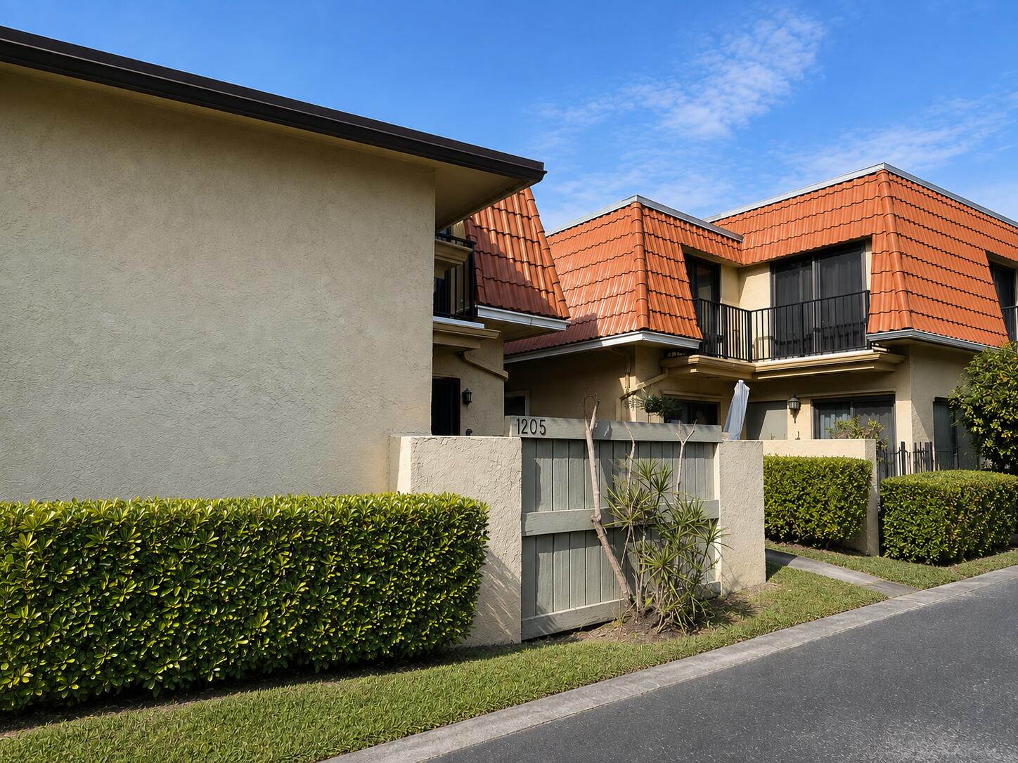 Foto de propiedad en 4206 NW 114th Terrace 06, Coral Springs, FL 33065 Coral Springs con MLS# 