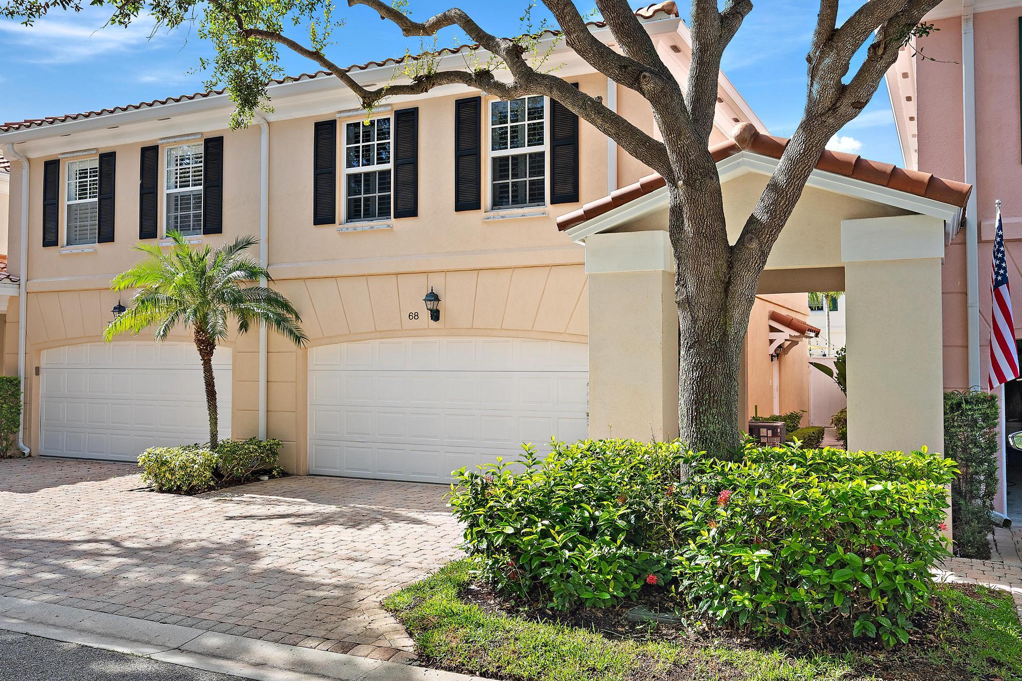 Foto de propiedad en 68 Live Oak Circle, Tequesta, FL 33469 Tequesta con MLS# 