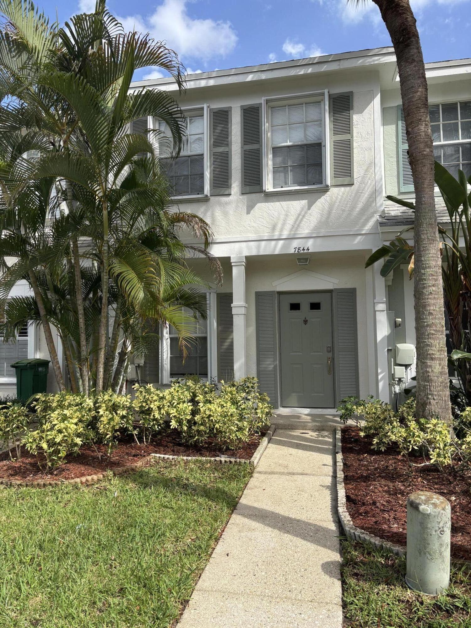 Foto de propiedad en 7844 Dixie Beach Circle, Tamarac, FL 33321 Tamarac con MLS# 