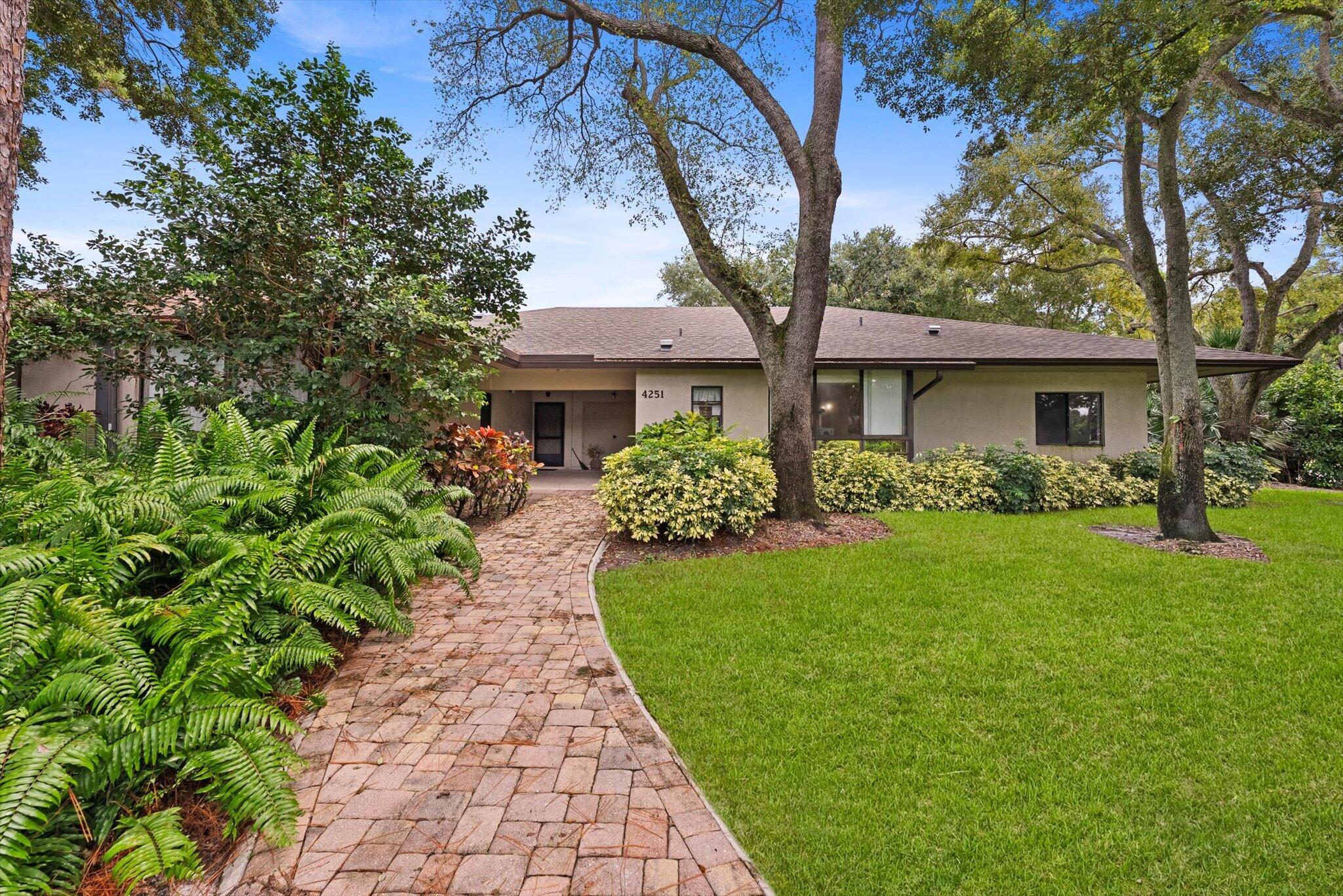 Foto de propiedad en 4251 Wood Ride C, Boynton Beach, FL 33436 Boynton Beach con MLS# 