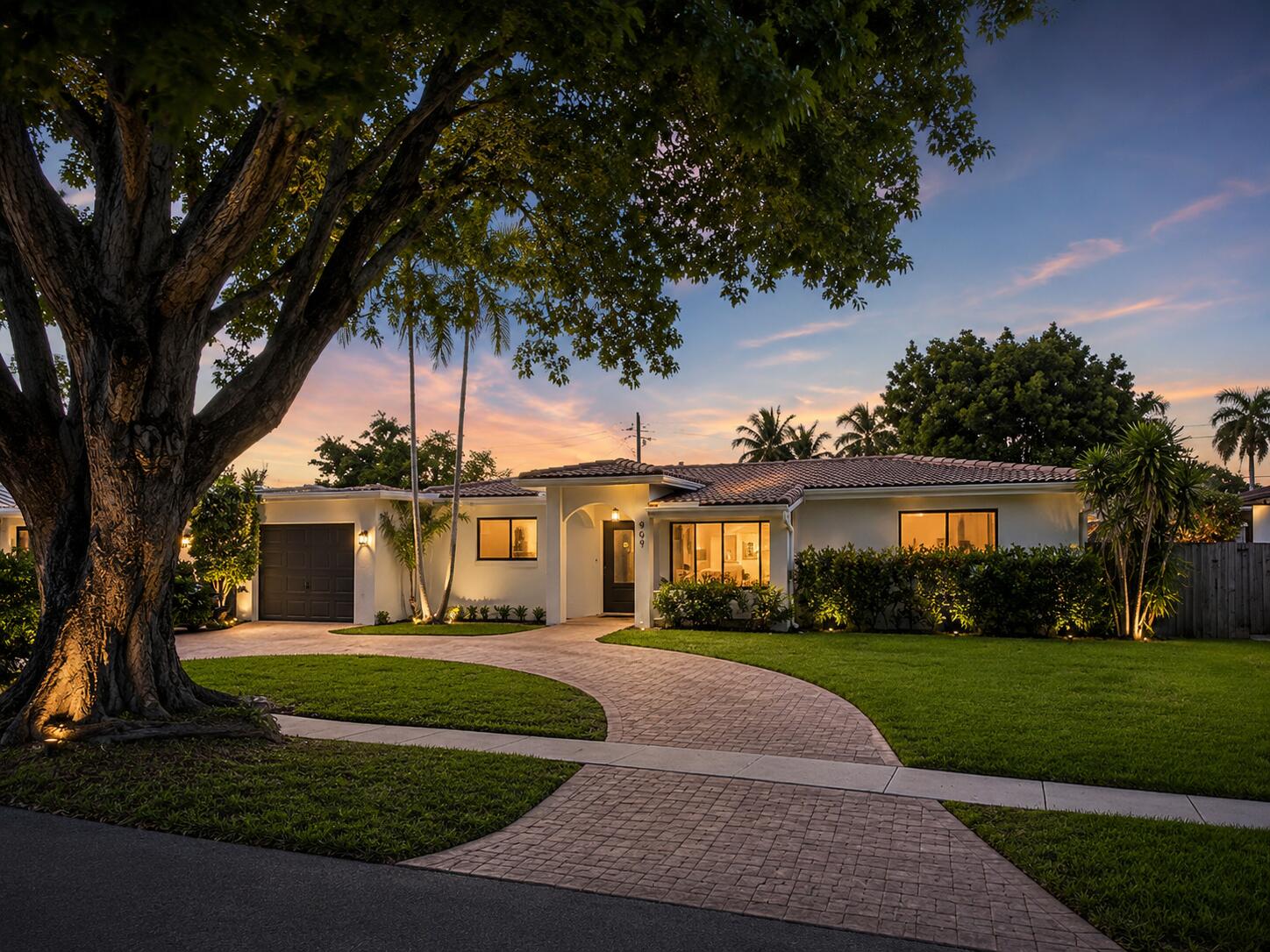 Foto de propiedad en 909 SE 14TH Drive, Deerfield Beach, FL 33441 Deerfield Beach con MLS# 
