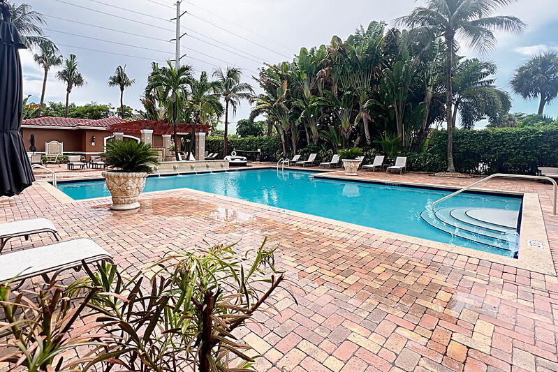 En Renta 616 CLEARWATER PARK Road 513, West Palm Beach, FL 33401, West Palm Beach, FL 33401