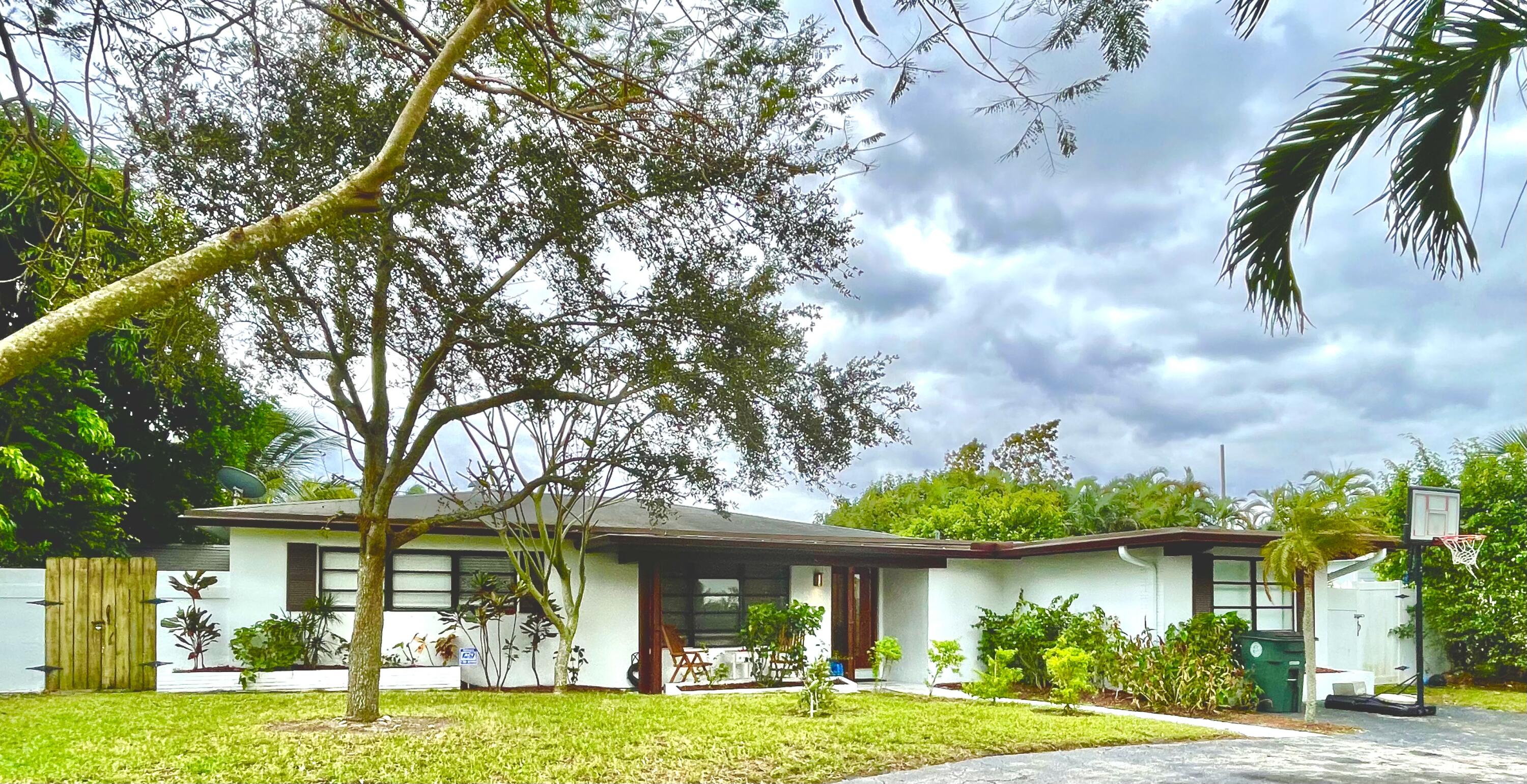 Foto de propiedad en 336 NE 28th Terrace, Boca Raton, FL 33431 Boca Raton con MLS# 