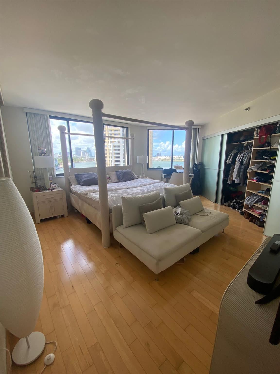 En Venta 540 BRICKELL KEY Drive 1214, Miami, FL 33131, Miami, FL 33131