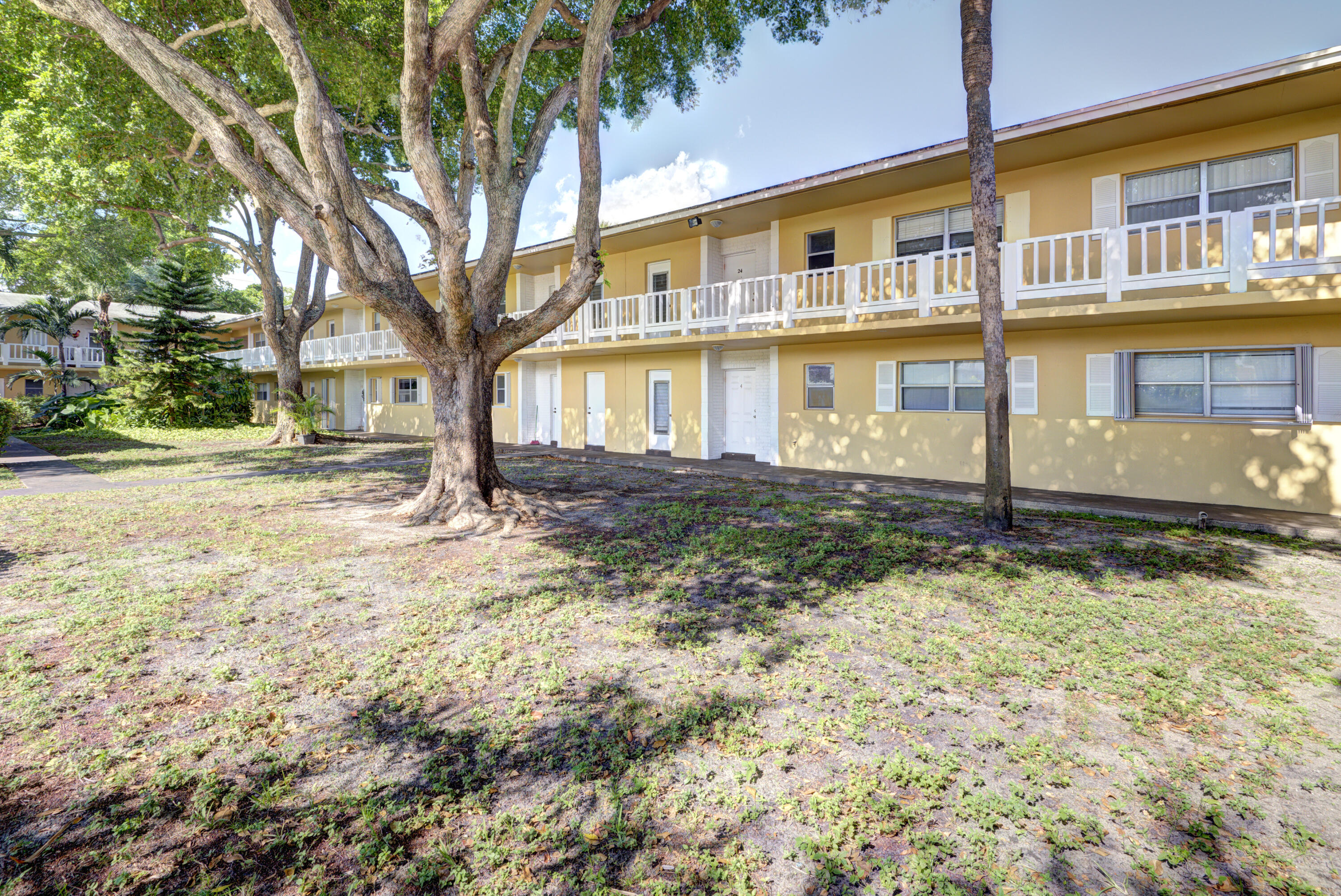 En Venta 420 SE 2ND Avenue 23, Deerfield Beach, FL 33441, Deerfield Beach, FL 33441