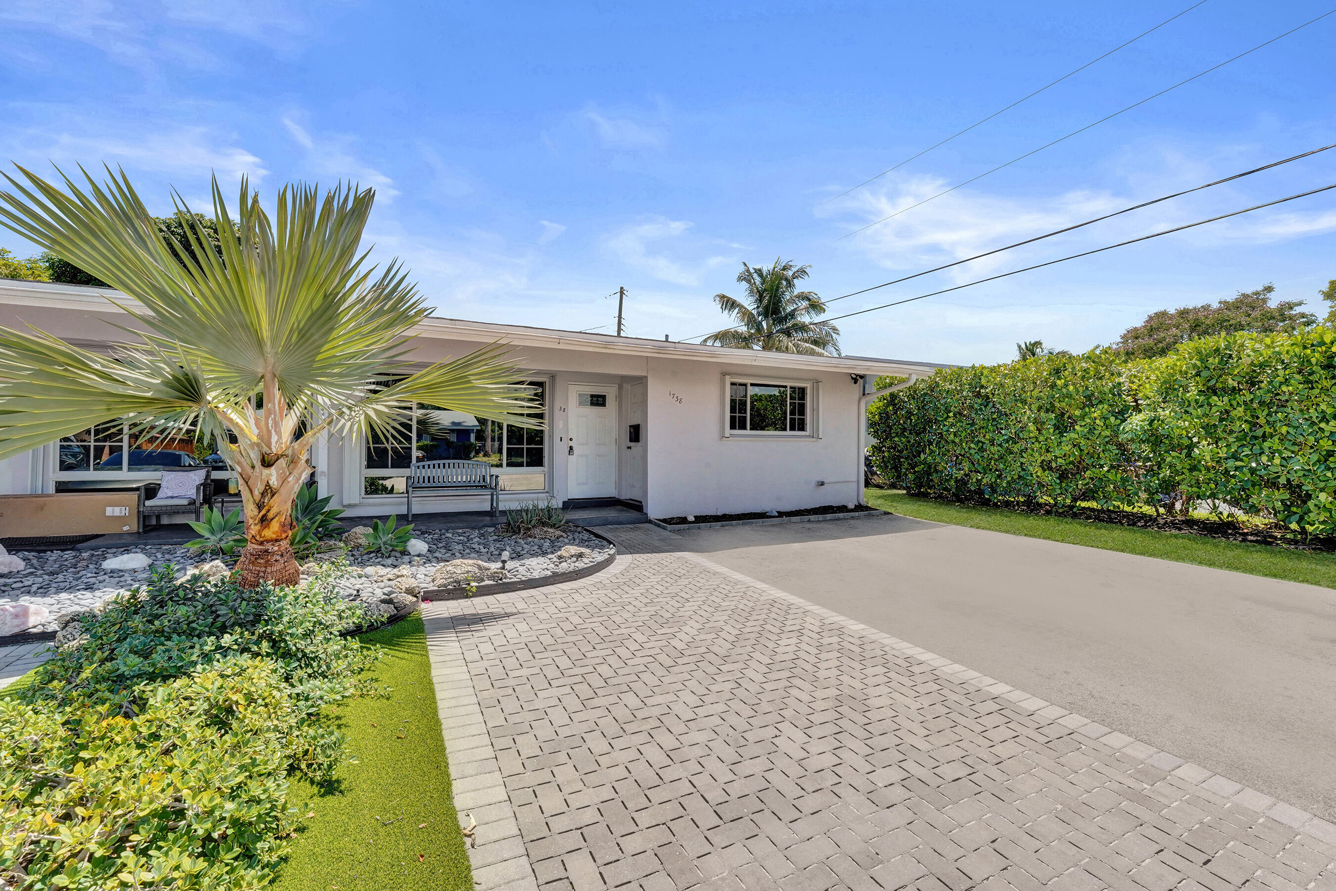 Foto de propiedad en 1738 NE 52nd Street, Fort Lauderdale, FL 33334 Fort Lauderdale con MLS# 