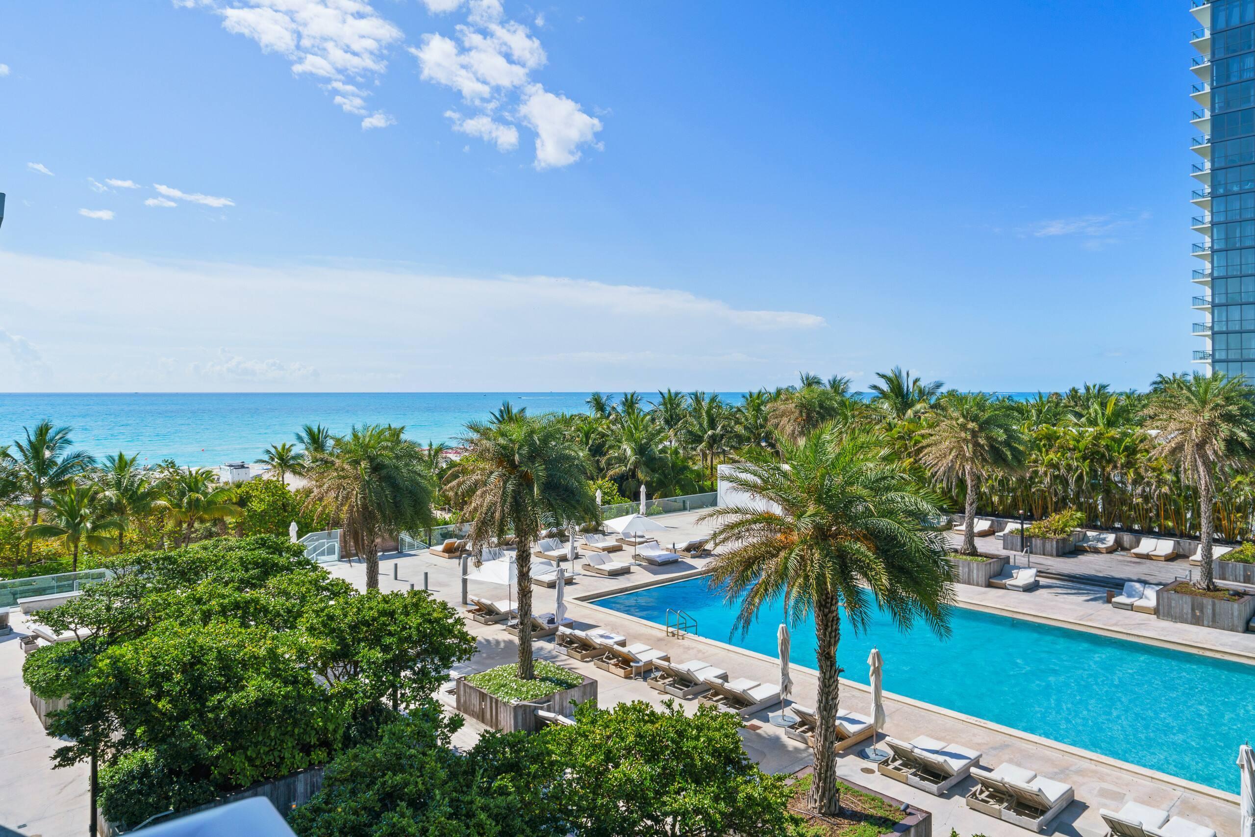 Foto de propiedad en 2301 COLLINS Avenue 407, Miami Beach, FL 33139 Miami Beach con MLS# 