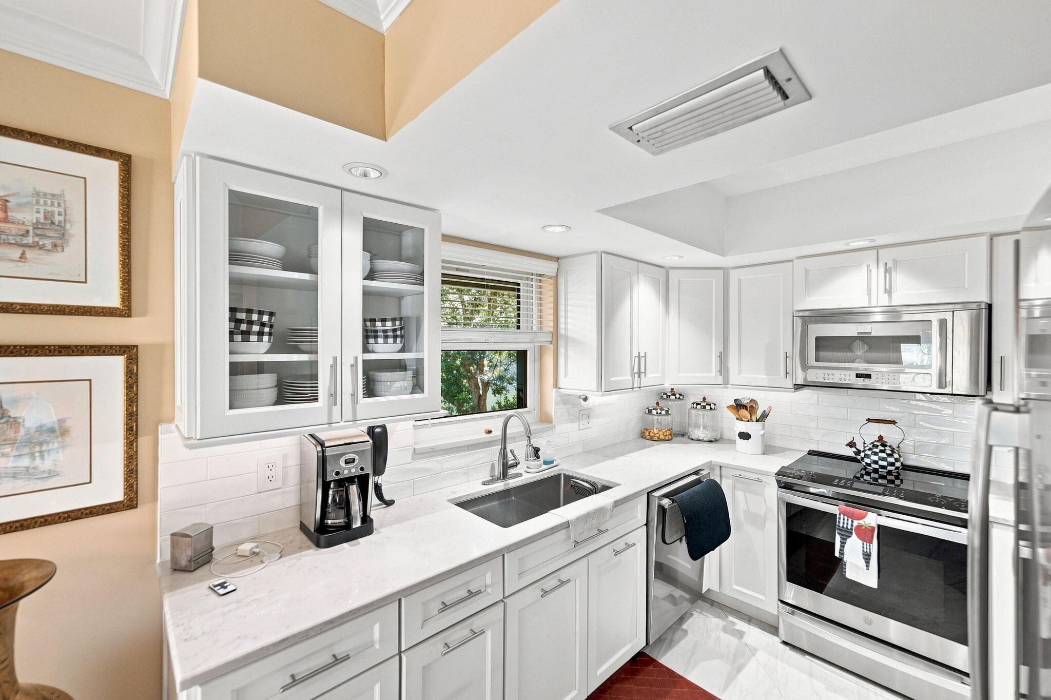 En Venta 330 SW South River Drive 203, Stuart, FL 34997, Stuart, FL 34997