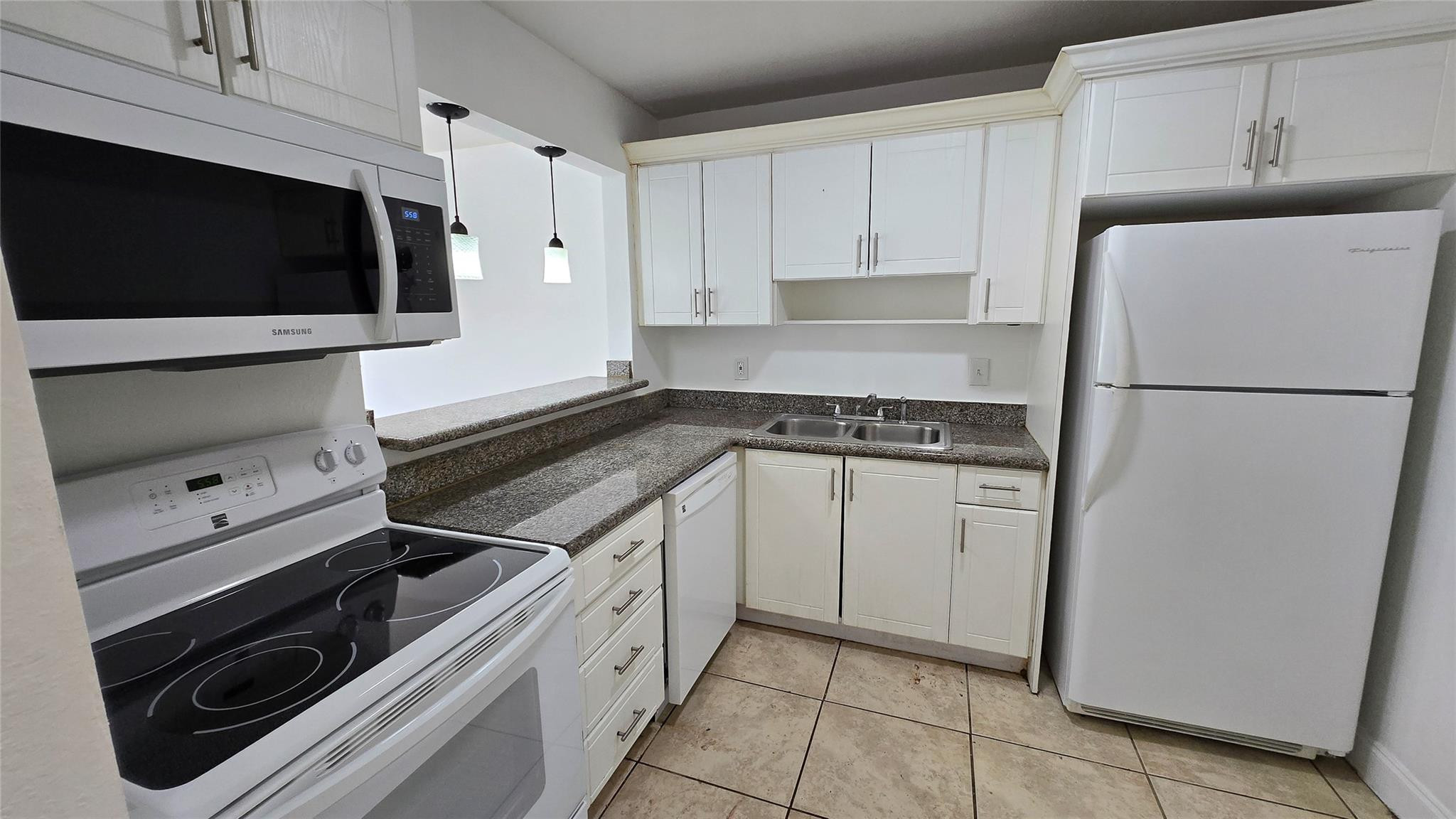 En Renta 15205 NE 6TH Avenue D206, Miami, FL 33162, Miami, FL 33162