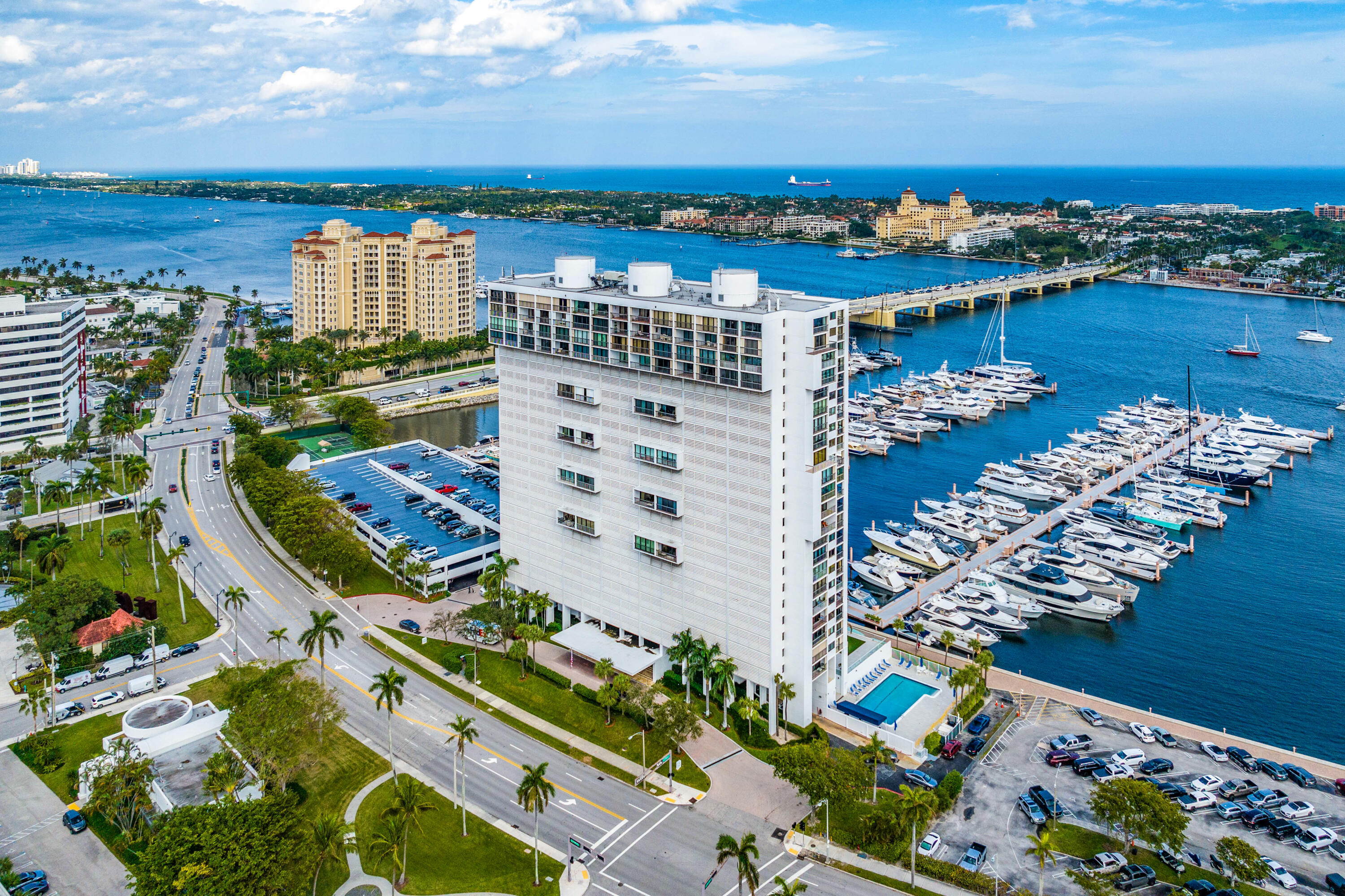 Foto de propiedad en 400 N Flagler Drive 501, West Palm Beach, FL 33401 West Palm Beach con MLS# 
