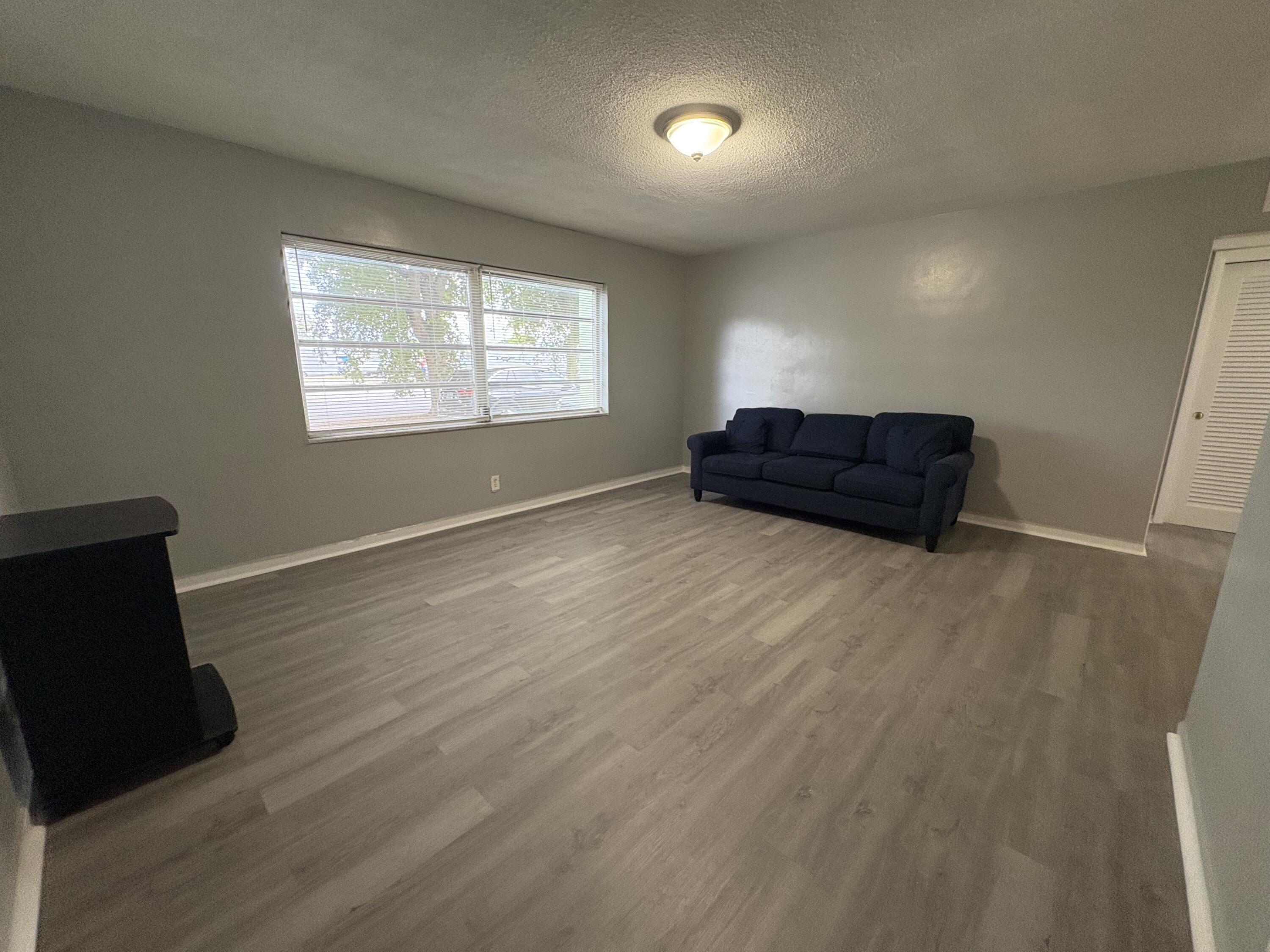Foto de propiedad en 2031 DEWEY Street 101, Hollywood, FL 33020 Hollywood con MLS# 