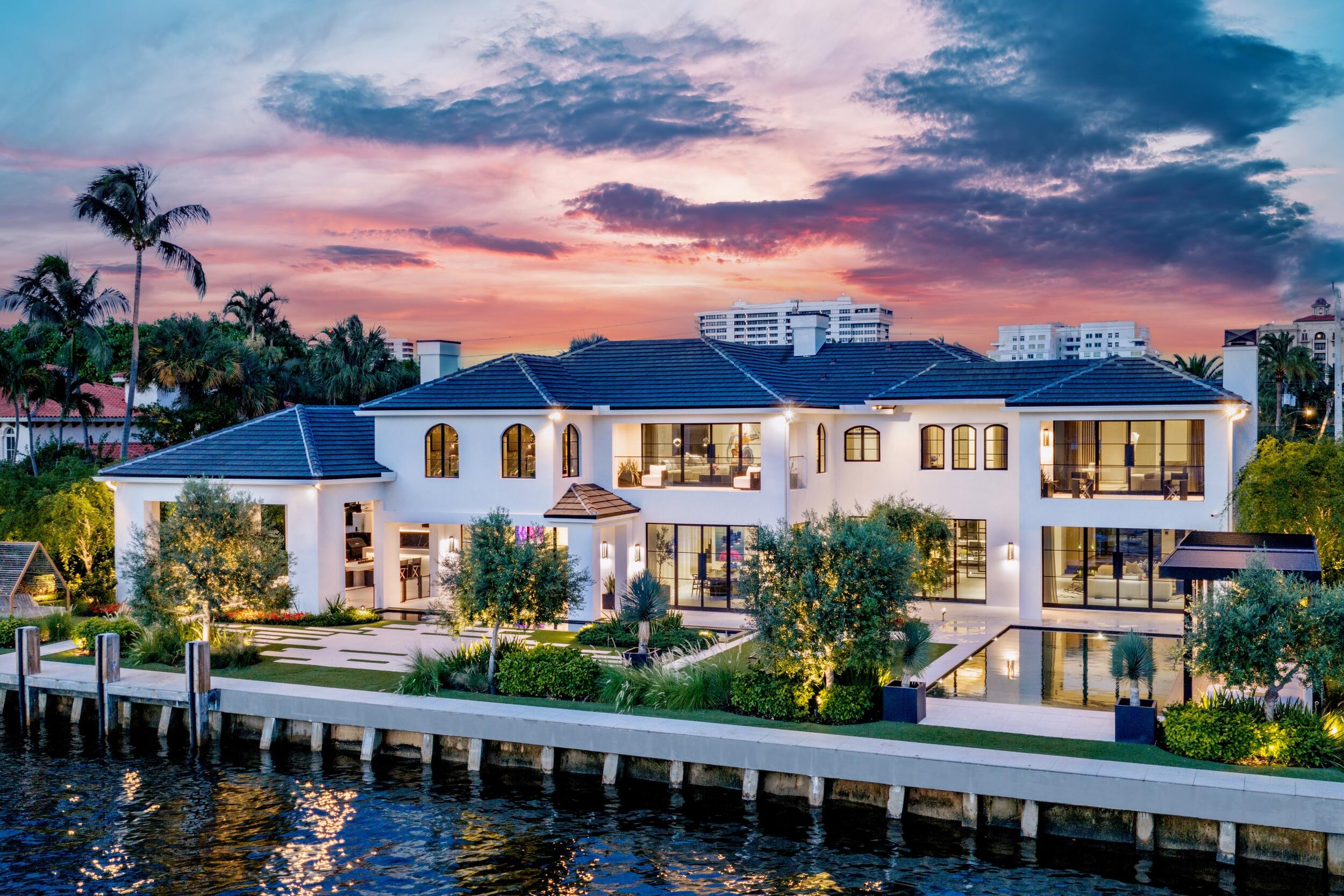 Foto de propiedad en 2401 Spanish River Road, Boca Raton, FL 33432 Boca Raton con MLS# 