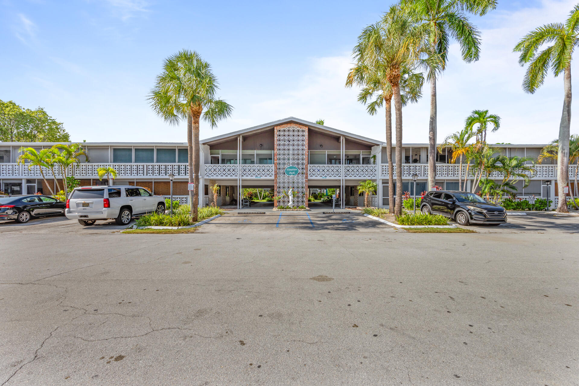 En Venta 2151 NE 42nd Court 225, Lighthouse Point, FL 33064, Lighthouse Point, FL 33064