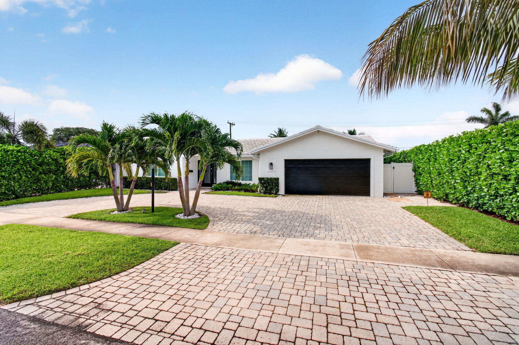 Foto de propiedad en 998 SW 7th Street, Boca Raton, FL 33486 Boca Raton con MLS# 