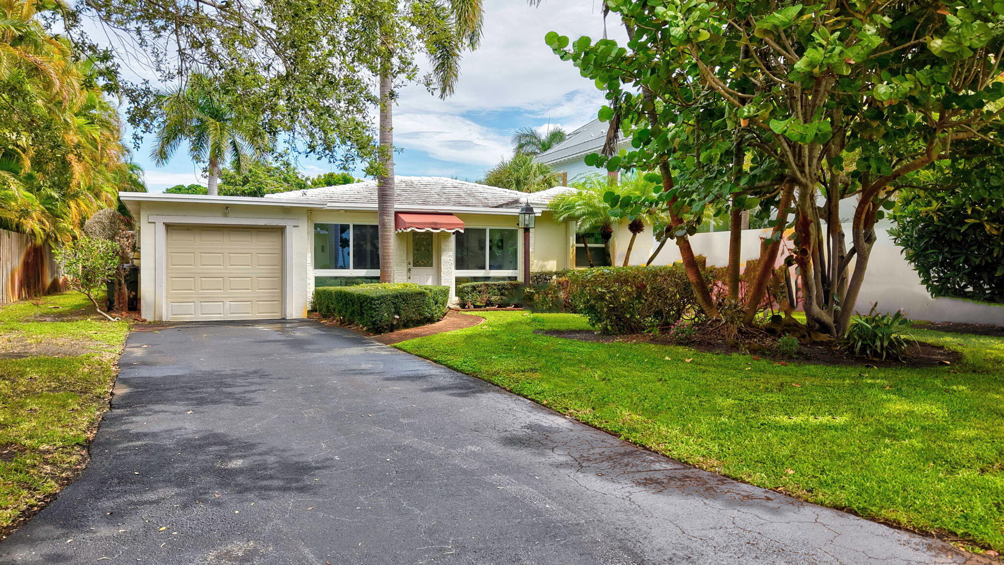 Foto de propiedad en 907 BOND Way, Delray Beach, FL 33483 Delray Beach con MLS# 