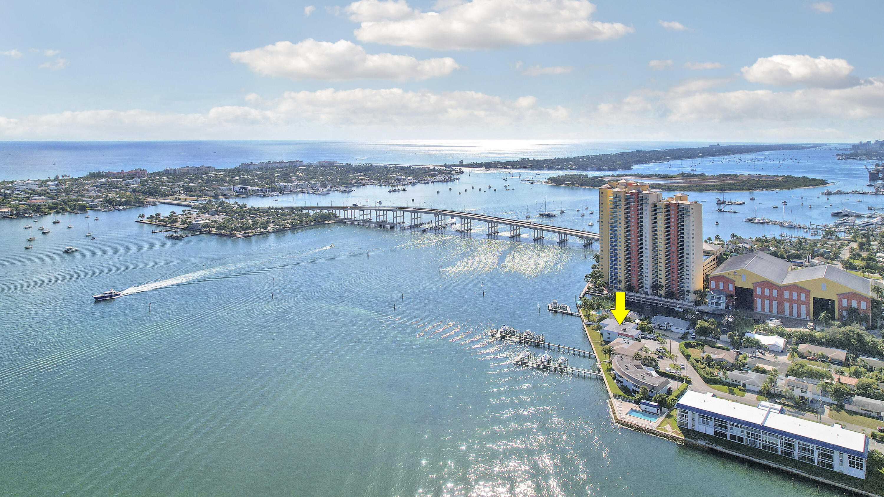Foto de propiedad en 360 Wilma Circle, Riviera Beach, FL Riviera Beach con MLS# 