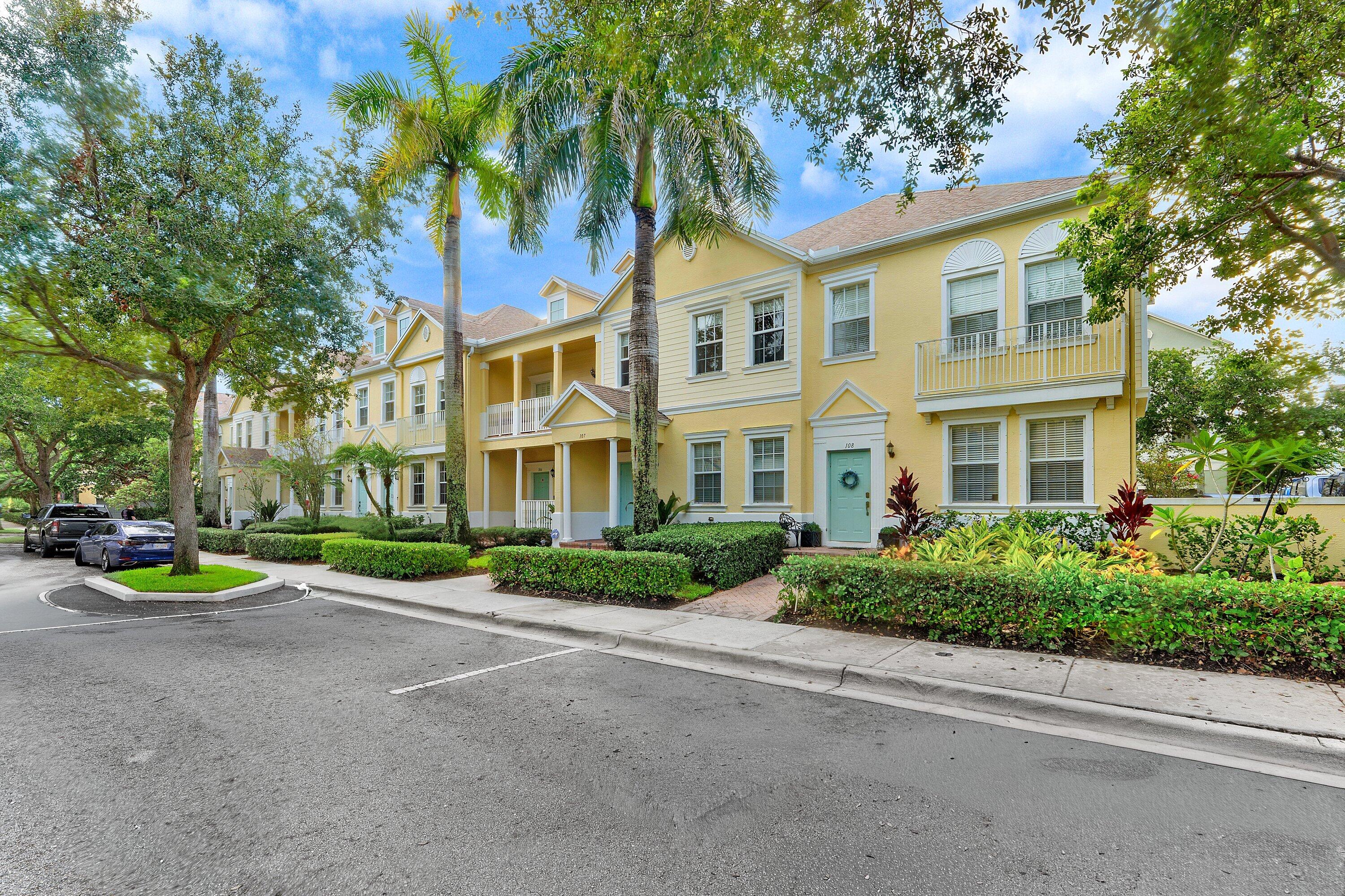 Foto de propiedad en 118 Seagrape Drive 107, Jupiter, FL 33458 Jupiter con MLS# 