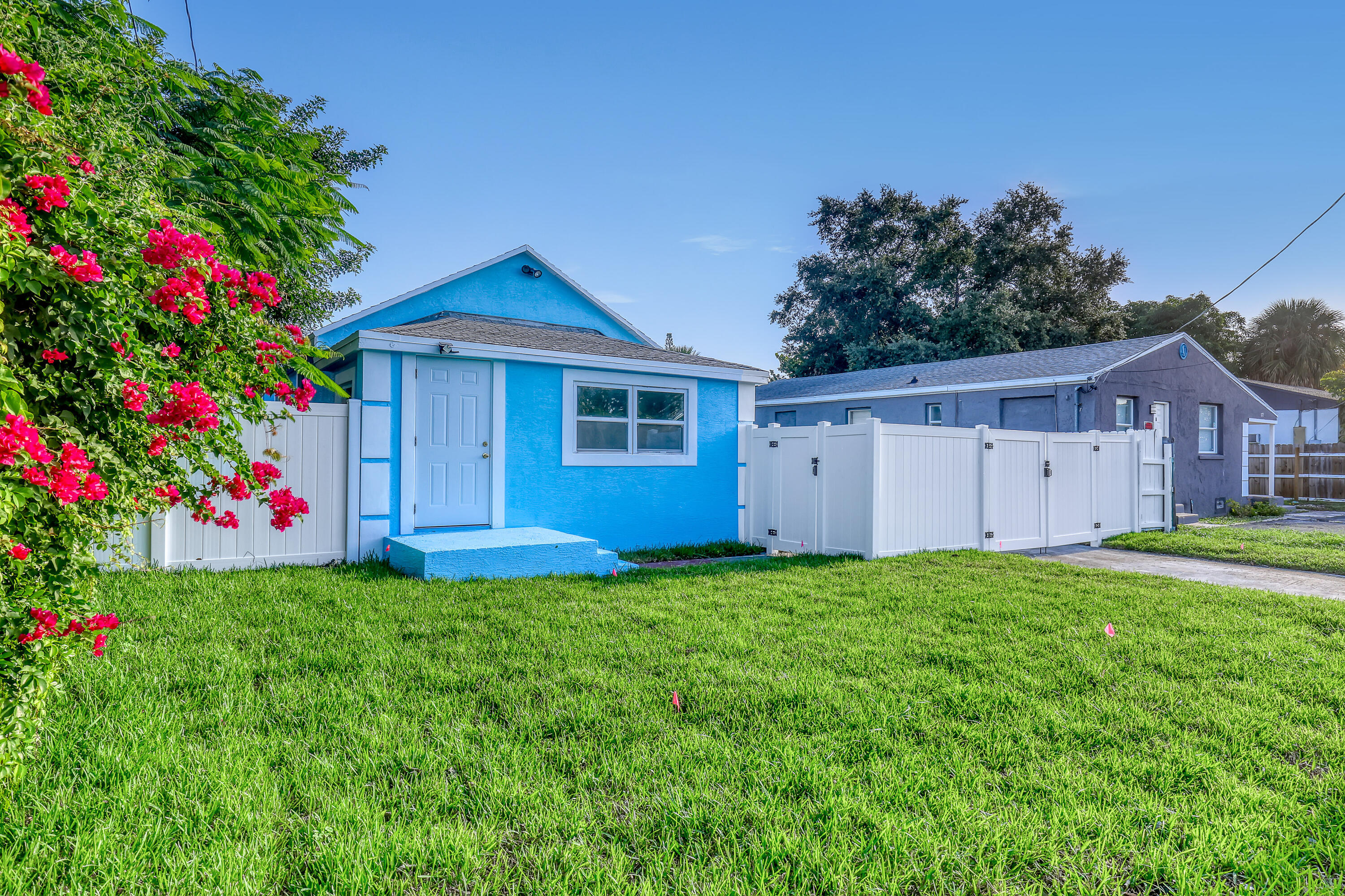 Foto de propiedad en 180 W 15th Street, Riviera Beach, FL 33404 Riviera Beach con MLS# 