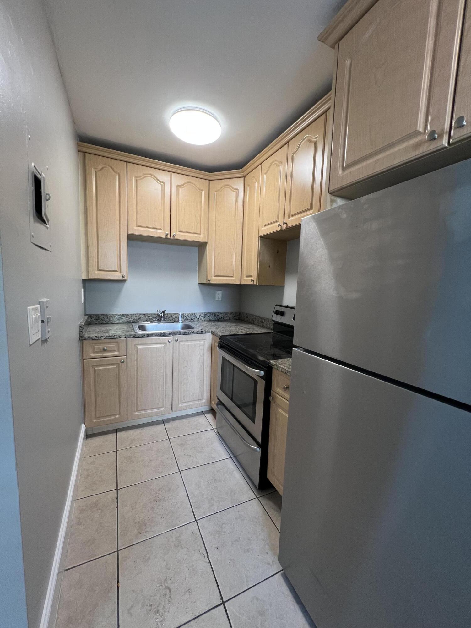 Foto de propiedad en 2016 NE 17TH Court 6, Fort Lauderdale, FL 33305 Fort Lauderdale con MLS# 
