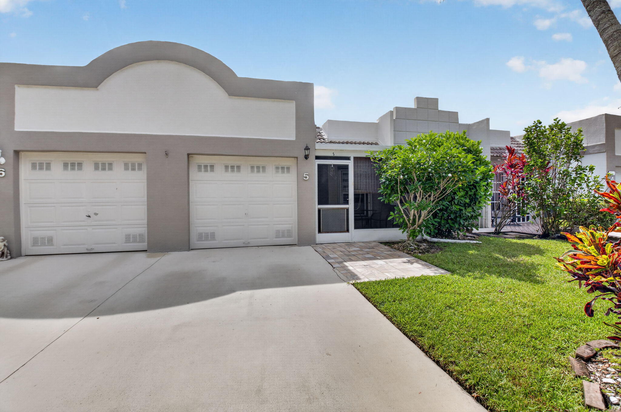 Foto de propiedad en 18940 Stewart Circle 5, Boca Raton, FL 33496 Boca Raton con MLS# 