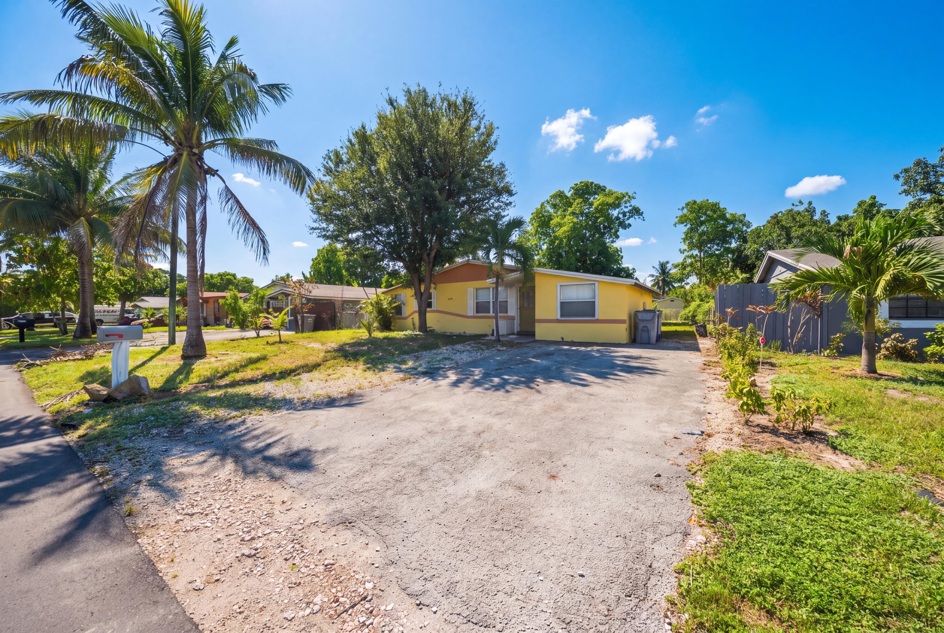 Foto de propiedad en 130 NE 21ST Court, Pompano Beach, FL 33060 Pompano Beach con MLS# 