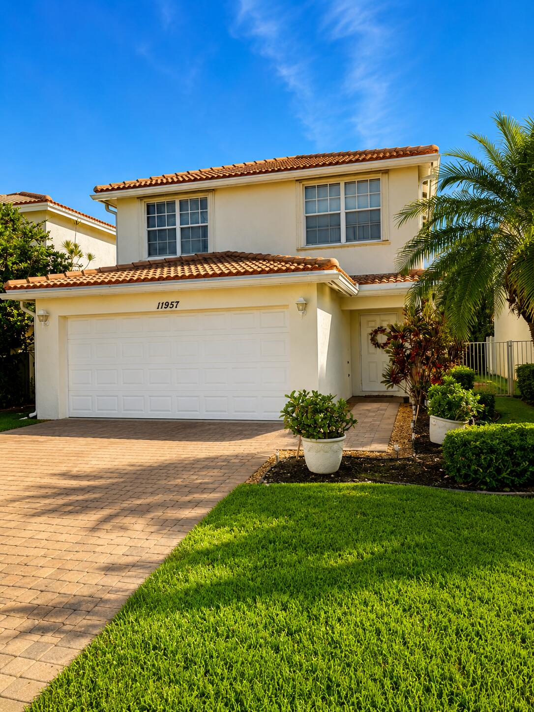 Foto de propiedad en 11957 DONLIN Drive, Wellington, FL 33414 Wellington con MLS# 