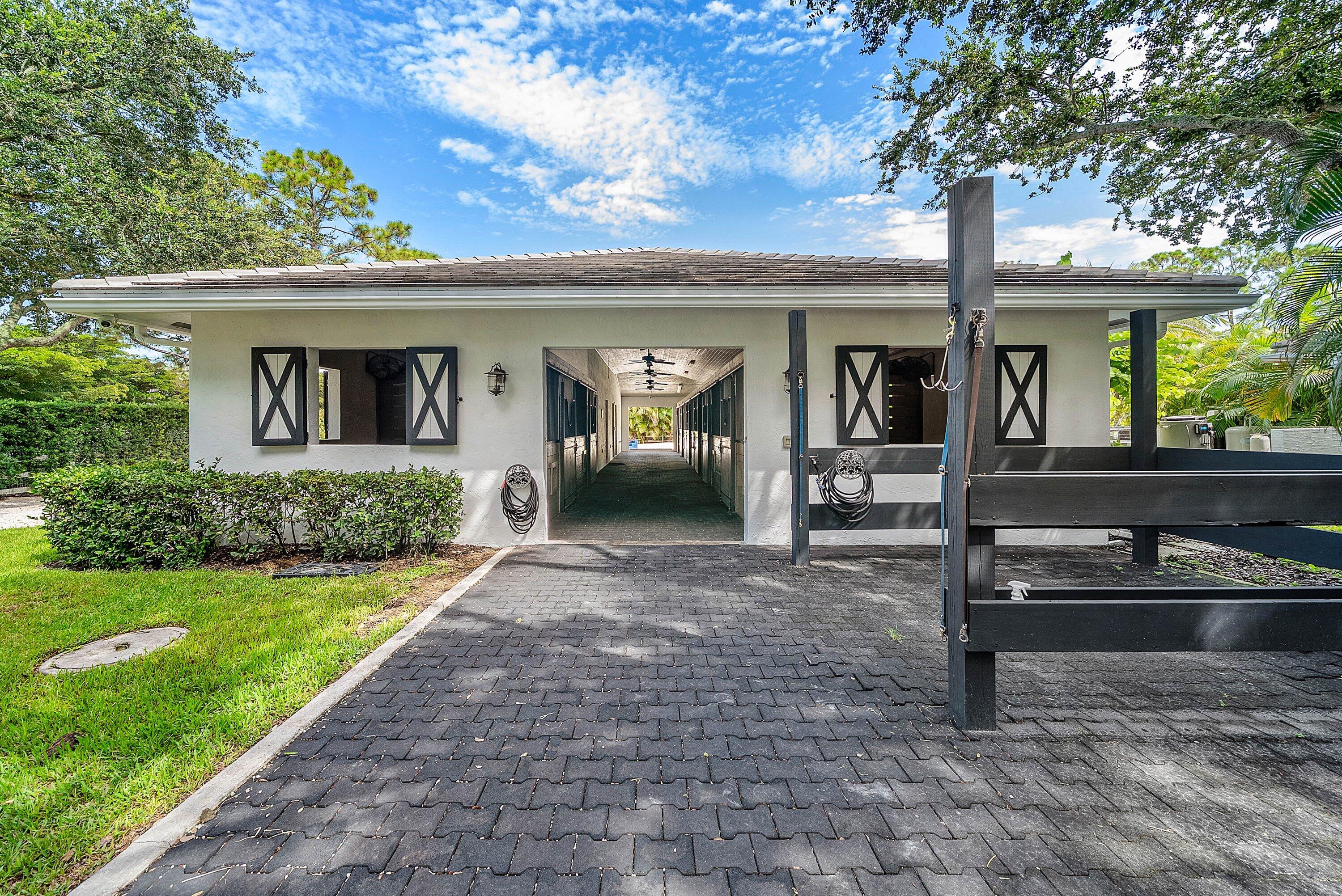 Foto de propiedad en 14565 Belmont Trace (Barn), Wellington, FL 33414 Wellington con MLS# 