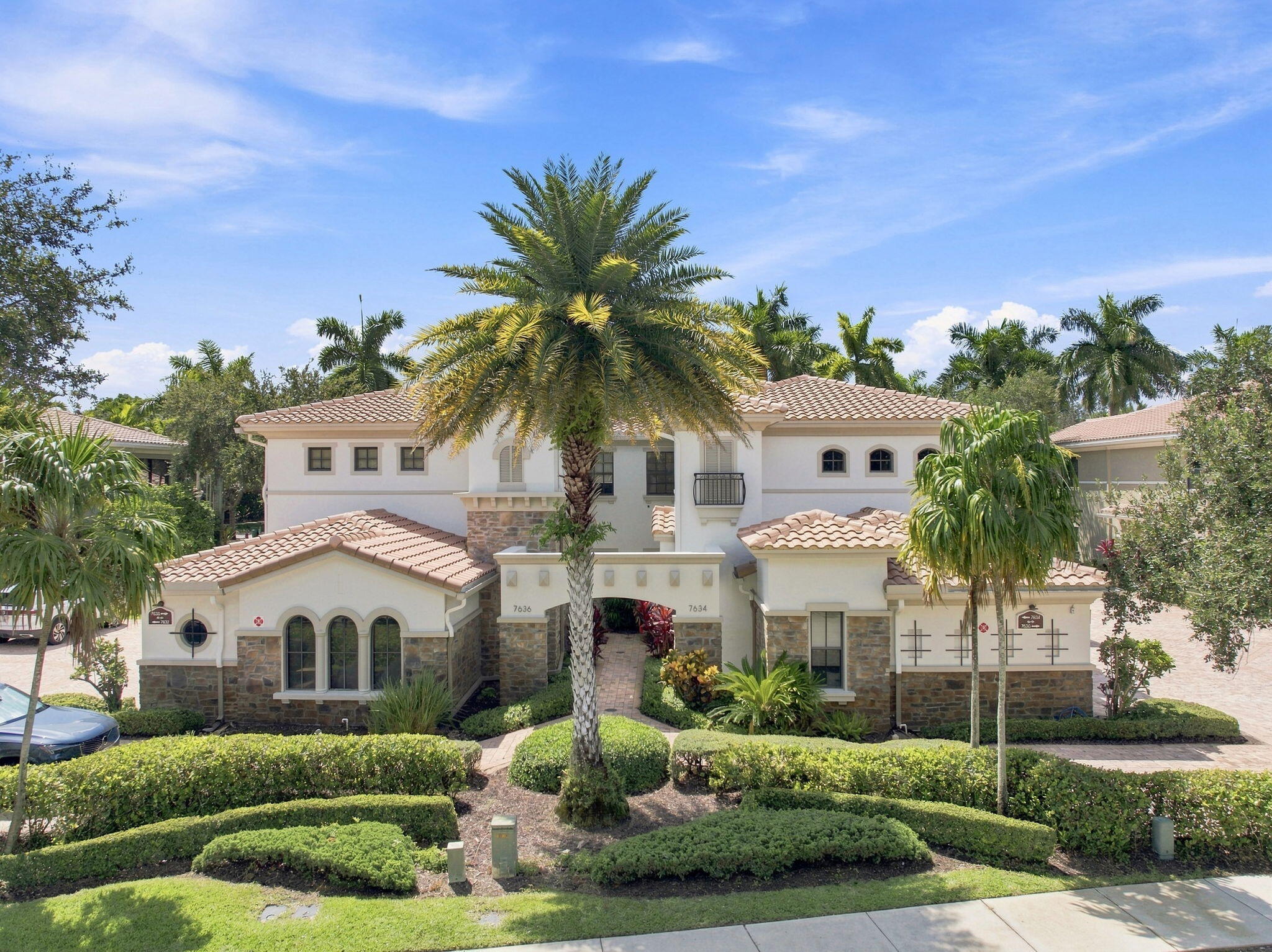 Foto de propiedad en 7634 Old Thyme Court, Parkland, FL 33076 Parkland con MLS# 