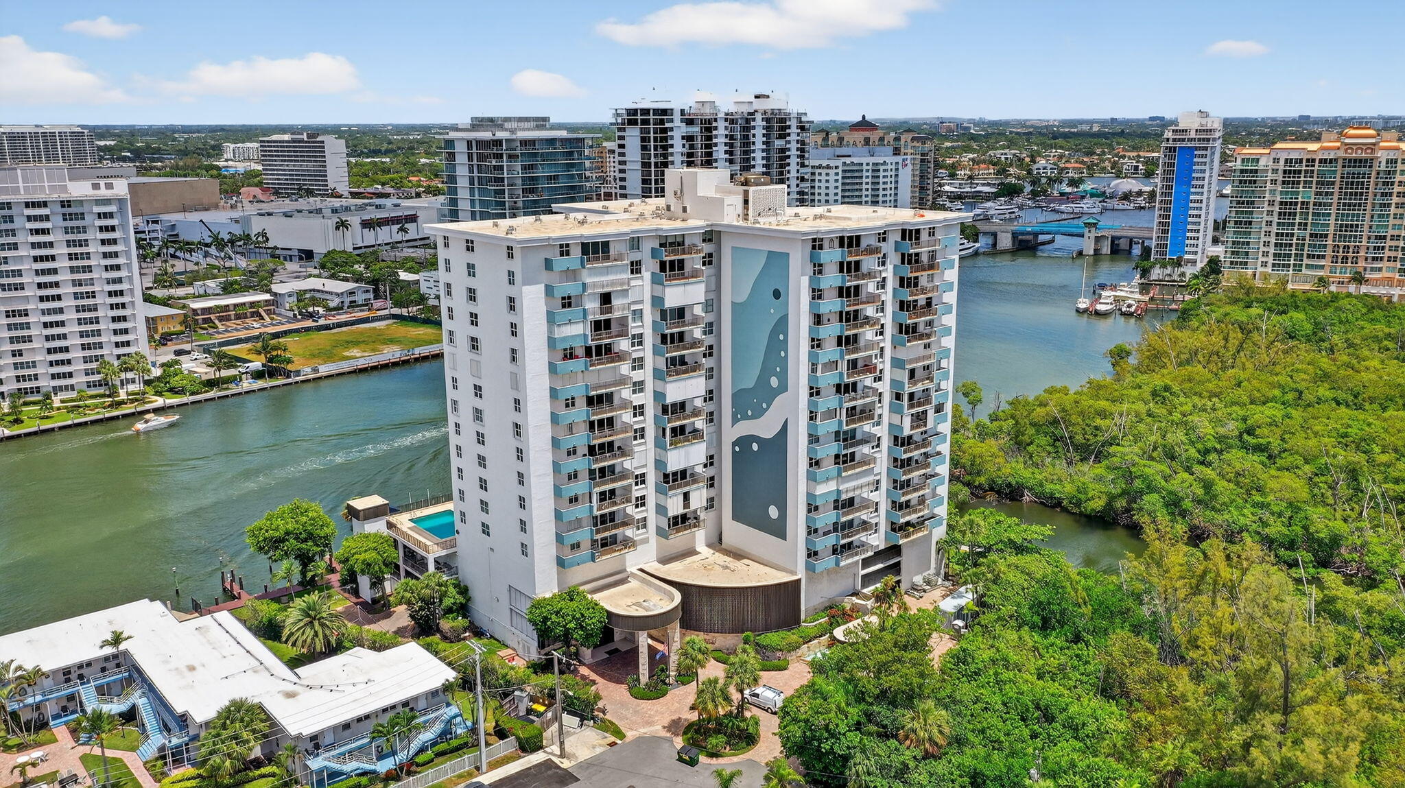 Foto de propiedad en 777 Bayshore Drive 701, Fort Lauderdale, FL 33304 Fort Lauderdale con MLS# 