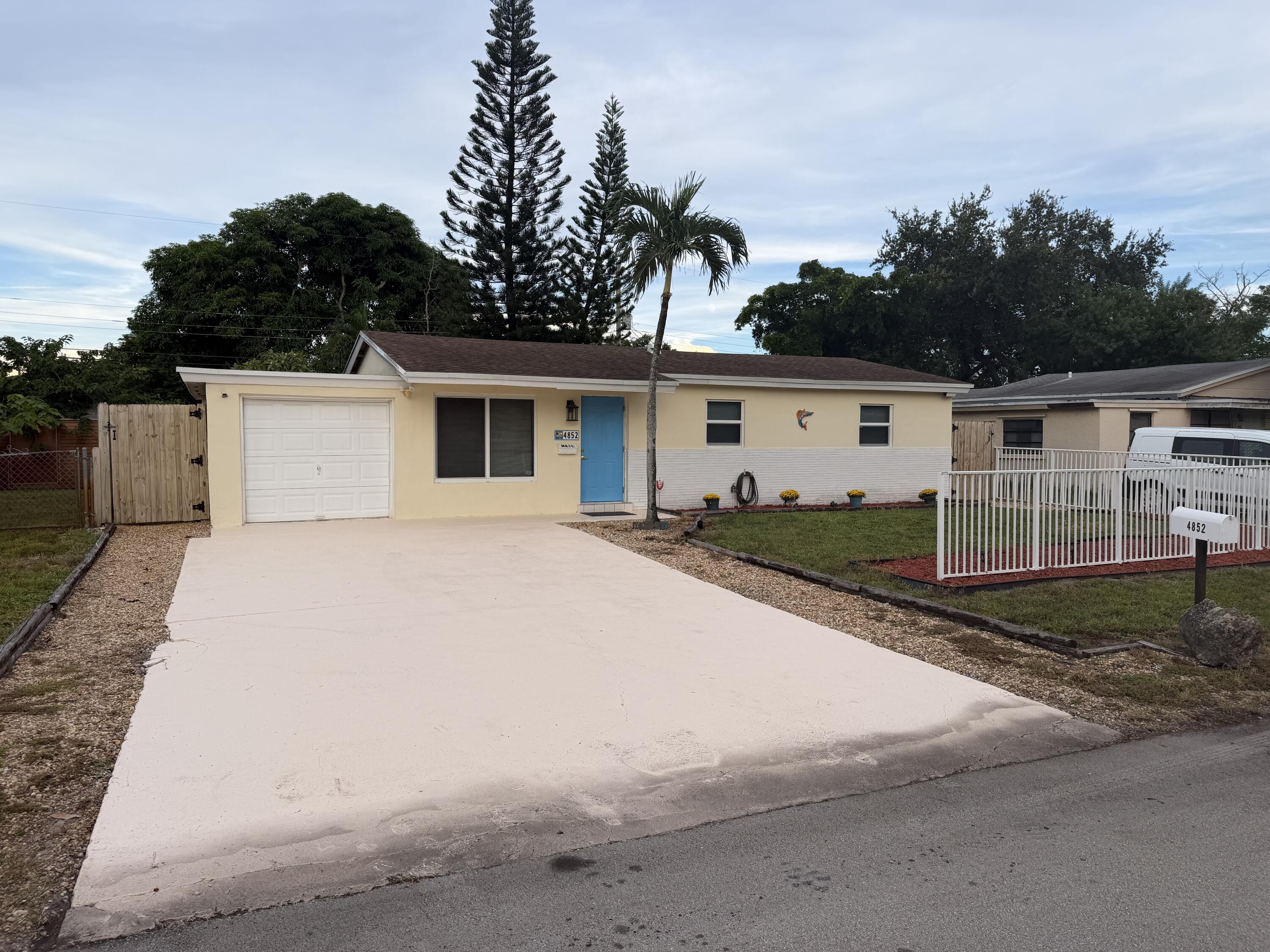 En Renta 4852 SW 44TH Terrace, Dania Beach, FL 33314, Dania Beach, FL 33314