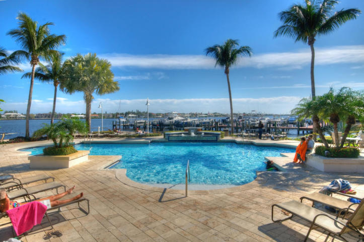 Foto de propiedad en 123 Yacht Club Way, Hypoluxo, FL 33462 Hypoluxo con MLS# 