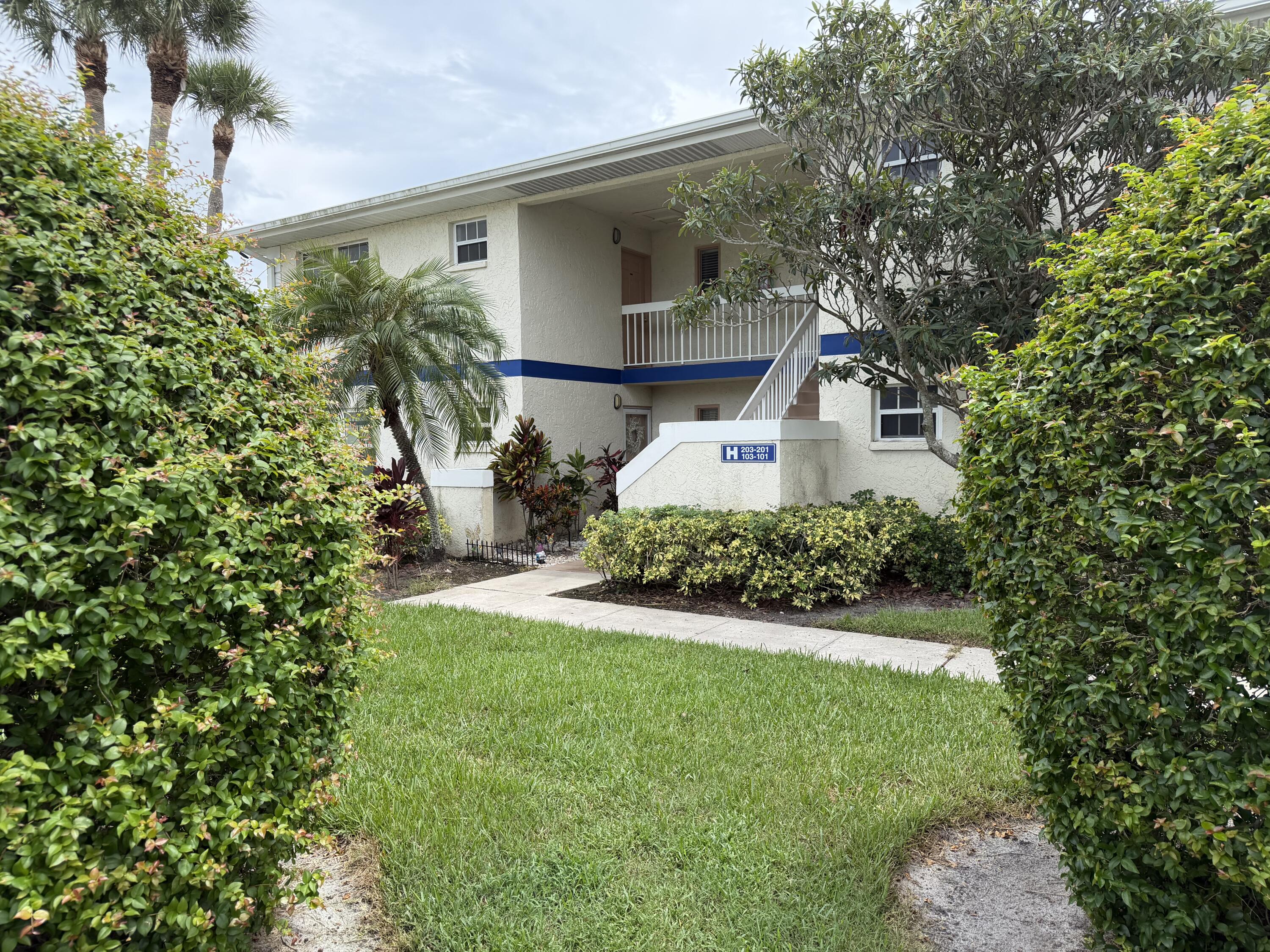 En Renta 1512 SE ROYAL GREEN Circle 203, Port St. Lucie, FL 34952, Port St. Lucie, FL 34952