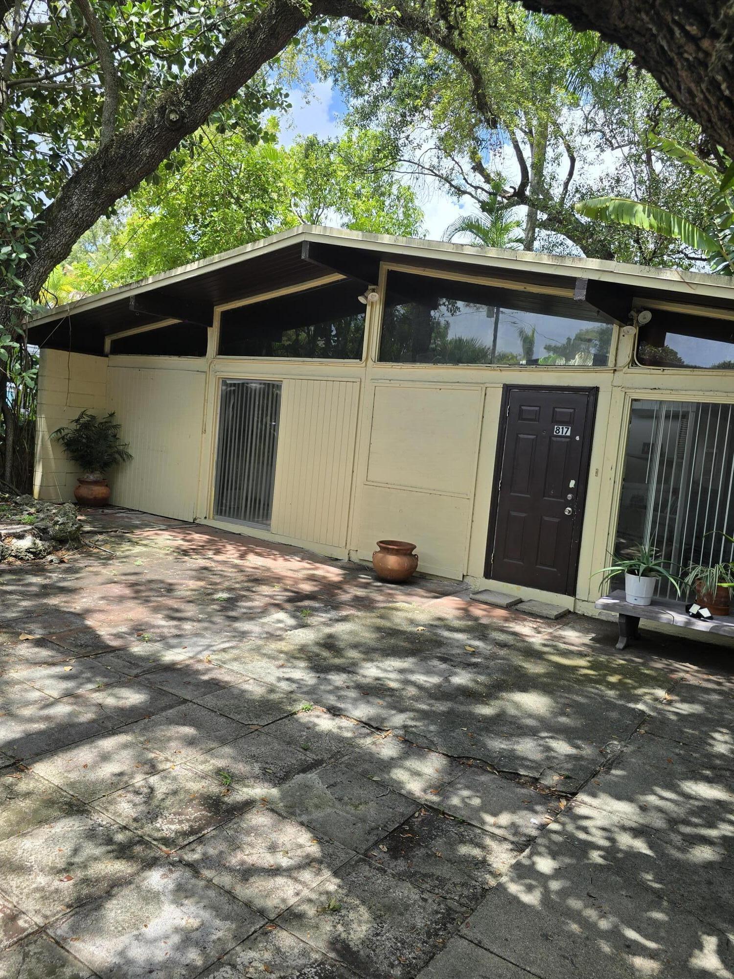 Foto de propiedad en 817 W Las Olas Boulevard, Fort Lauderdale, FL 33312 Fort Lauderdale con MLS# 