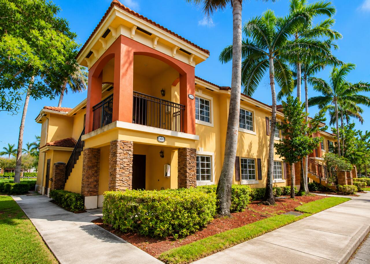 En Renta 925 NE 34 Avenue 103, Homestead, FL 33033, Homestead, FL 33033