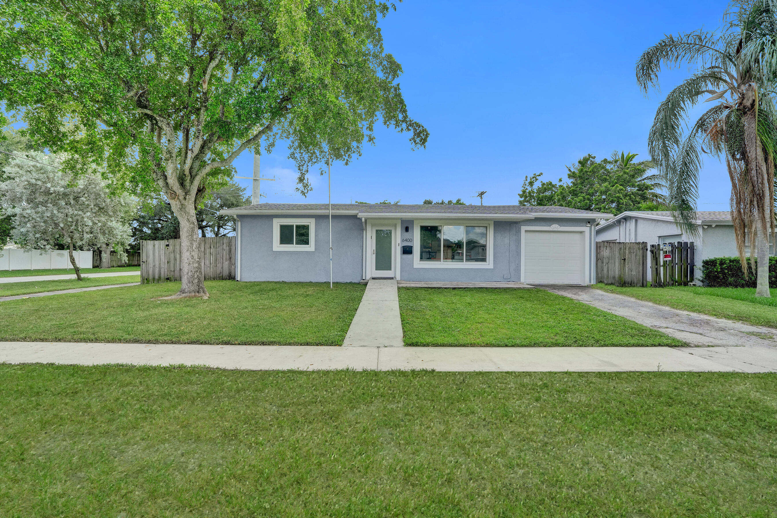 Foto de propiedad en 6400 PARK Street, Hollywood, FL 33024 Hollywood con MLS# 
