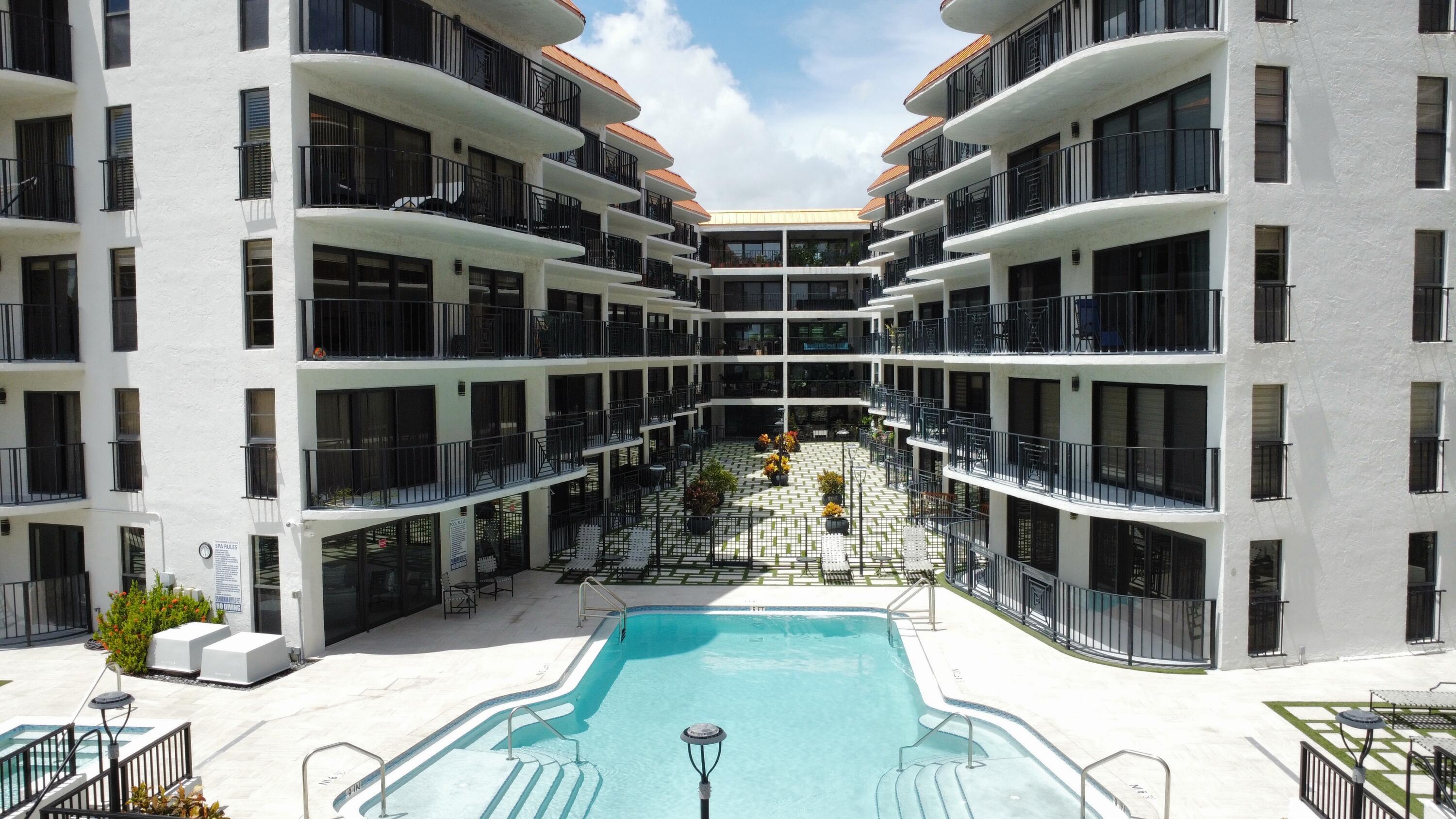 Foto de propiedad en 2029 N OCEAN Boulevard 403, Fort Lauderdale, FL 33305 Fort Lauderdale con MLS# 