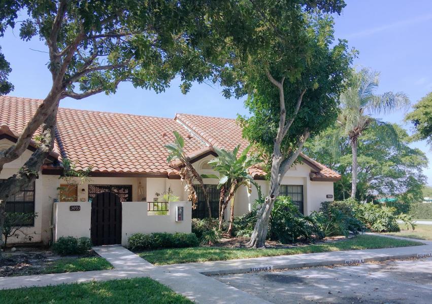 Foto de propiedad en 3095 Inglewood Terrace, Boca Raton, FL 33431 Boca Raton con MLS# 