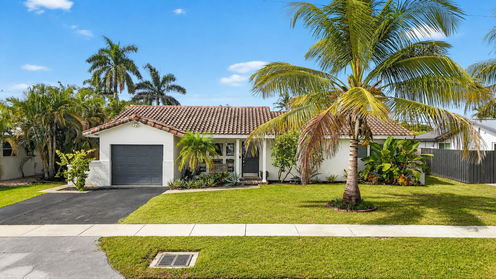 Foto de propiedad en 438 SW 9TH Avenue, Boca Raton, FL 33486 Boca Raton con MLS# 
