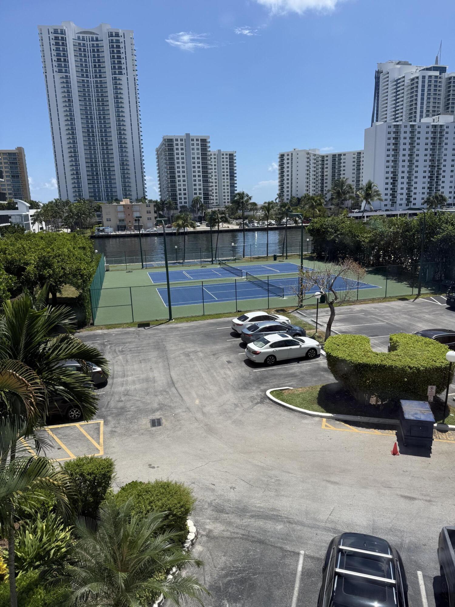 En Renta 1000 PARKVIEW Drive 424, Hallandale Beach, FL 33009, Hallandale Beach, FL 33009