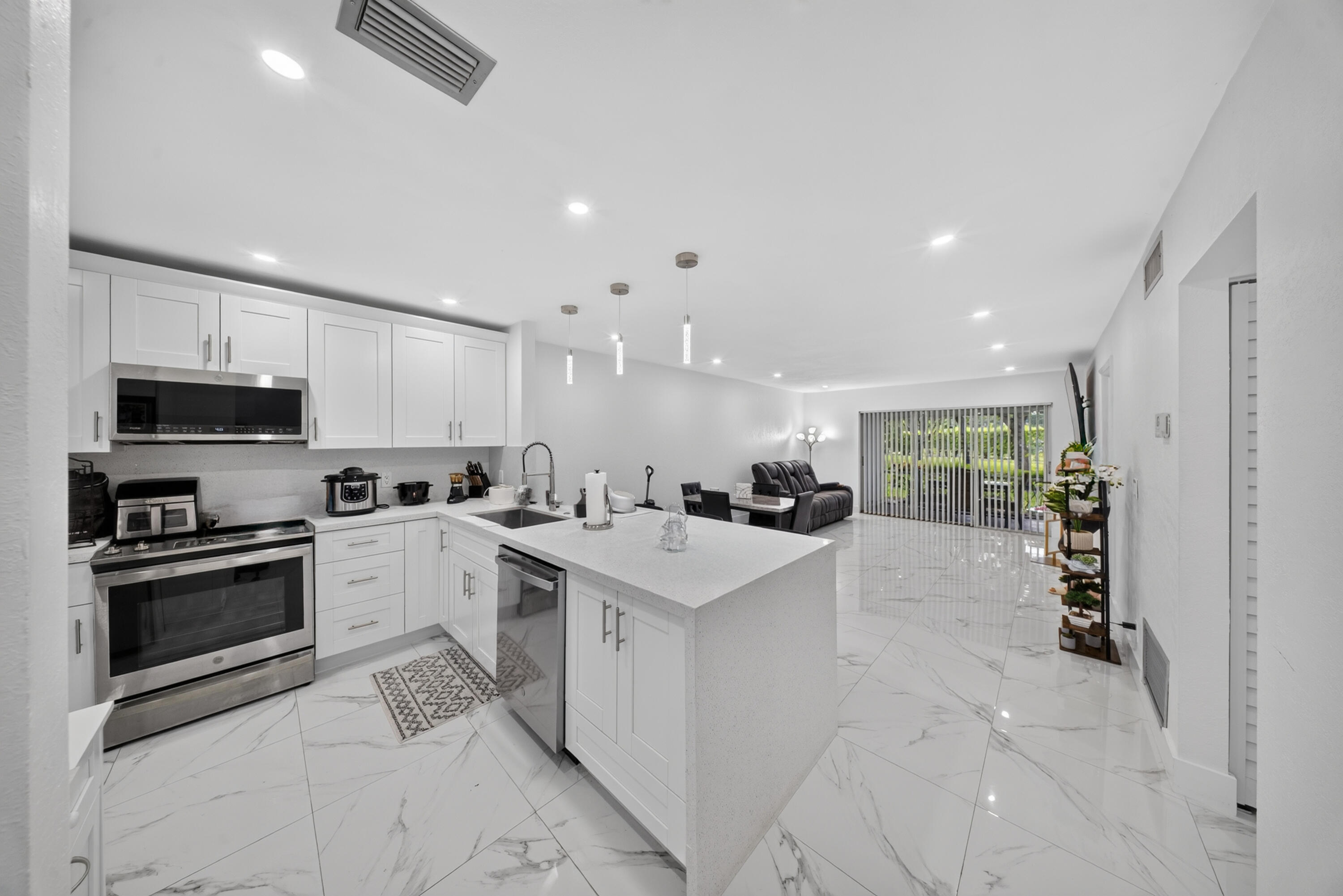 En Venta 265 CAPE COD Circle, Lake Worth, FL 33467, Lake Worth, FL 33467